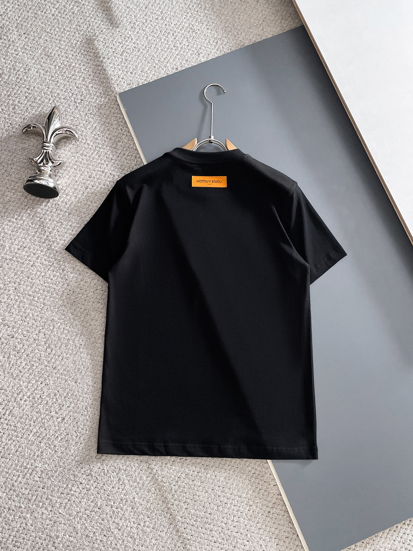 short sleeves