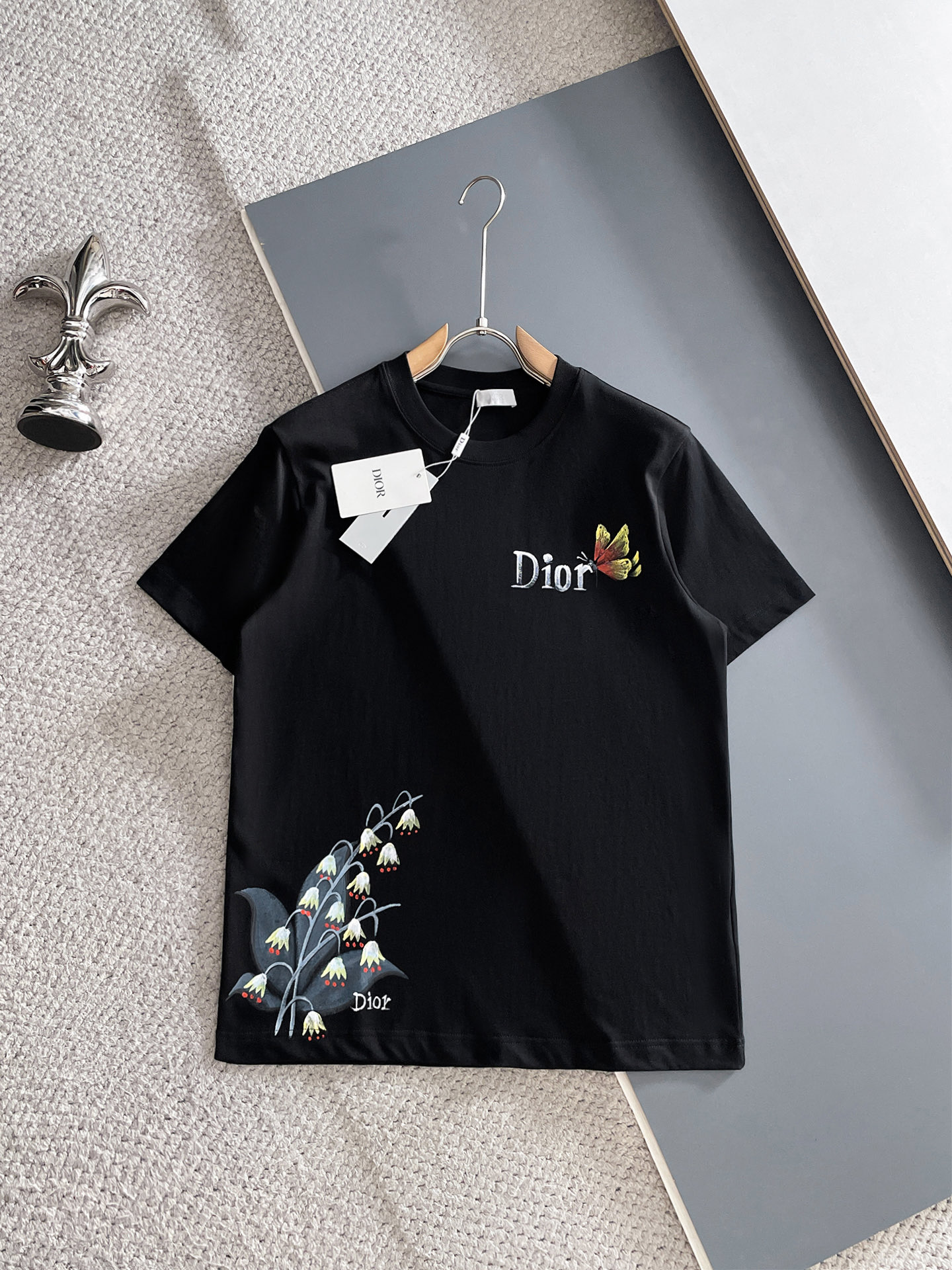 short sleeves