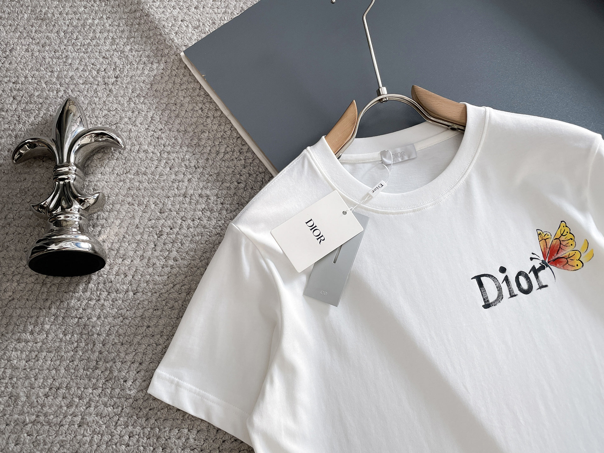 short sleeves