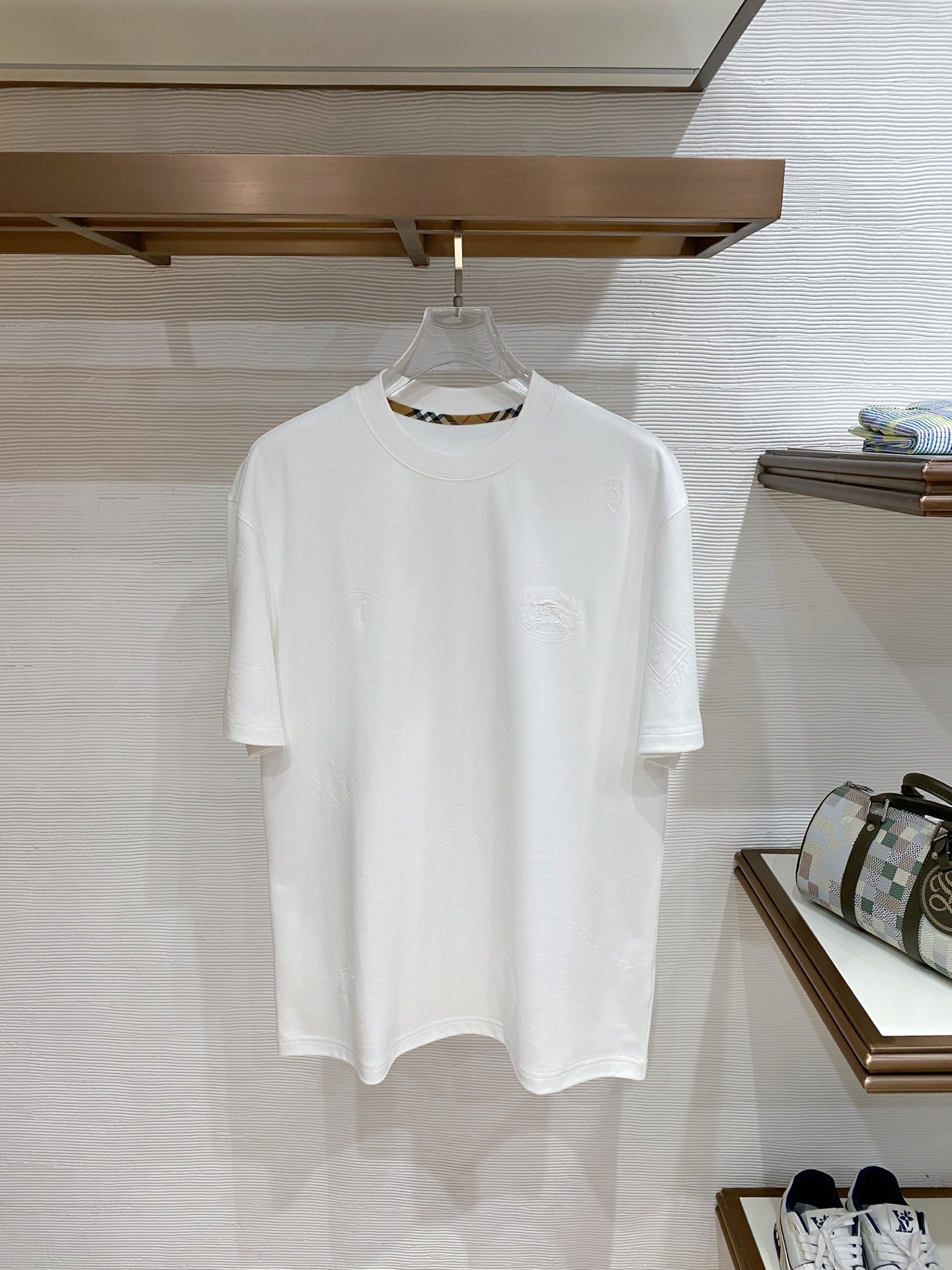 short sleeves