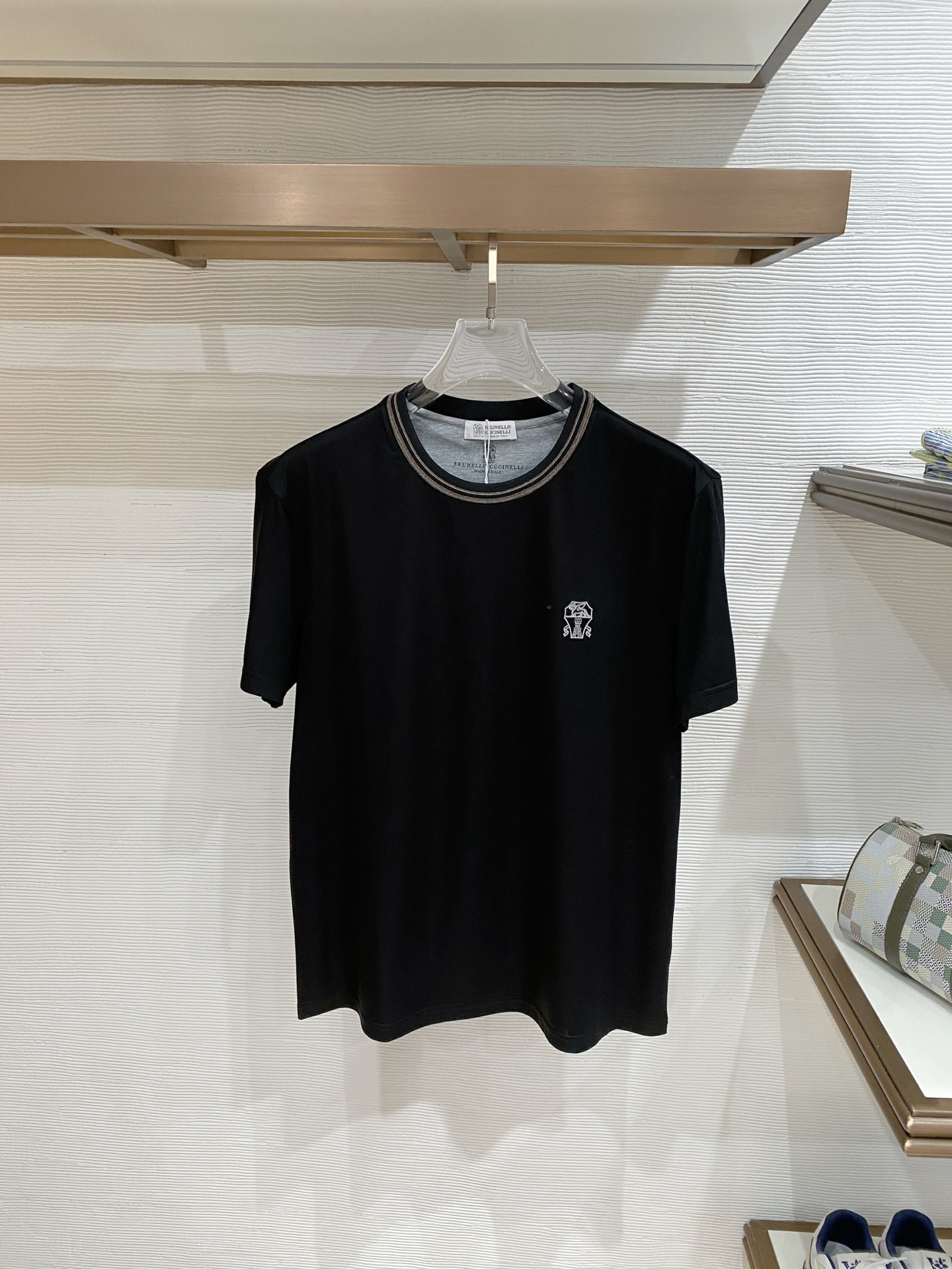 short sleeves