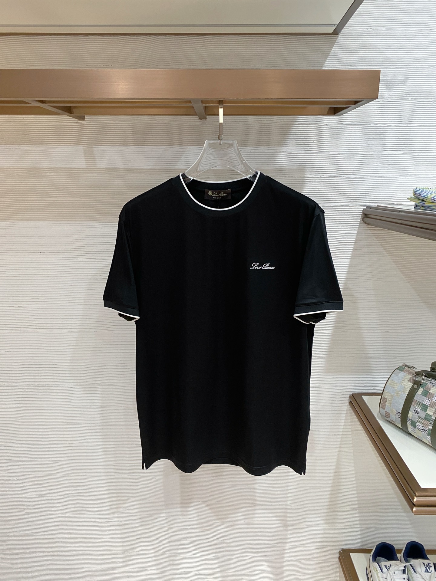 short sleeves