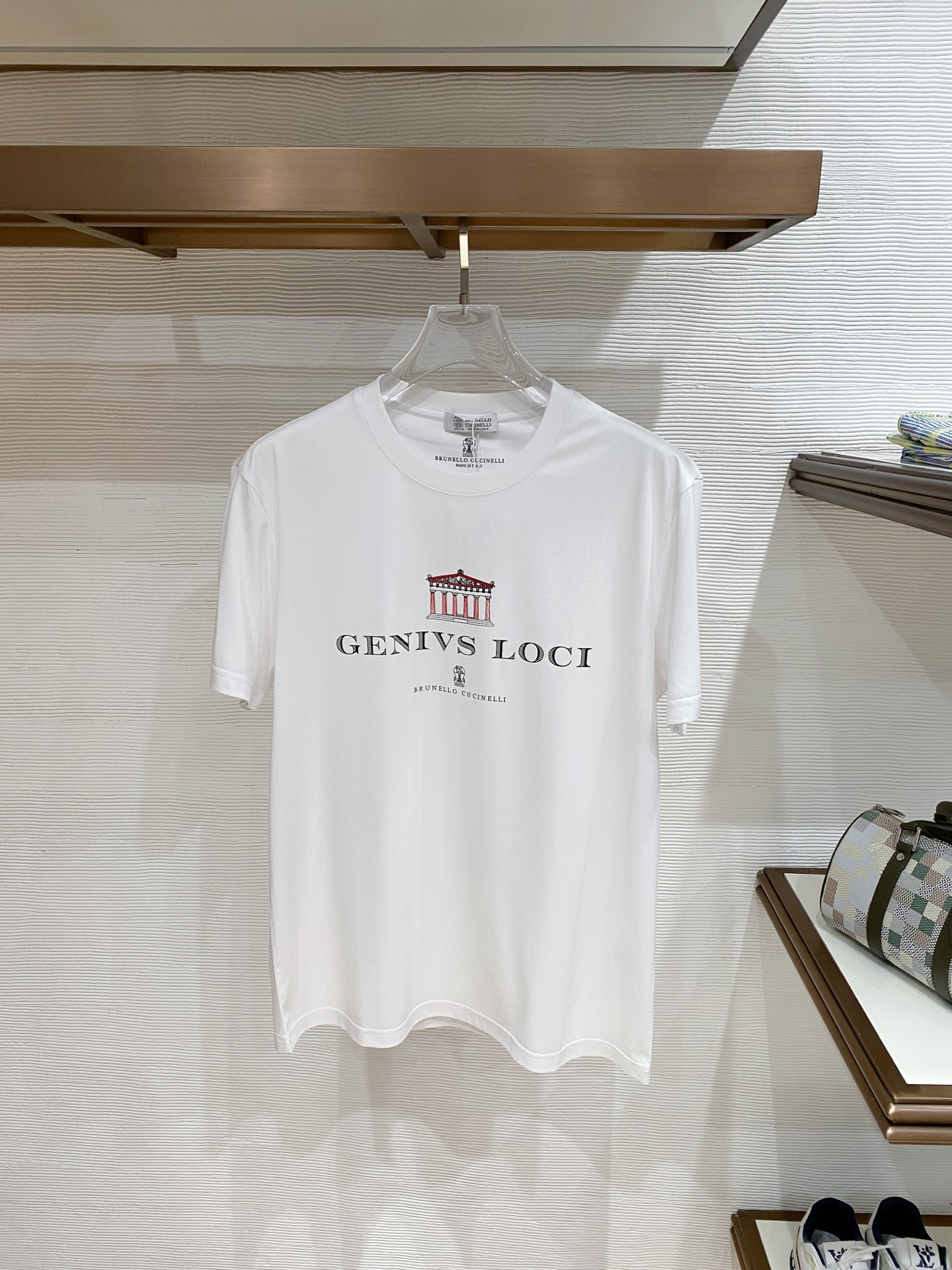 short sleeves
