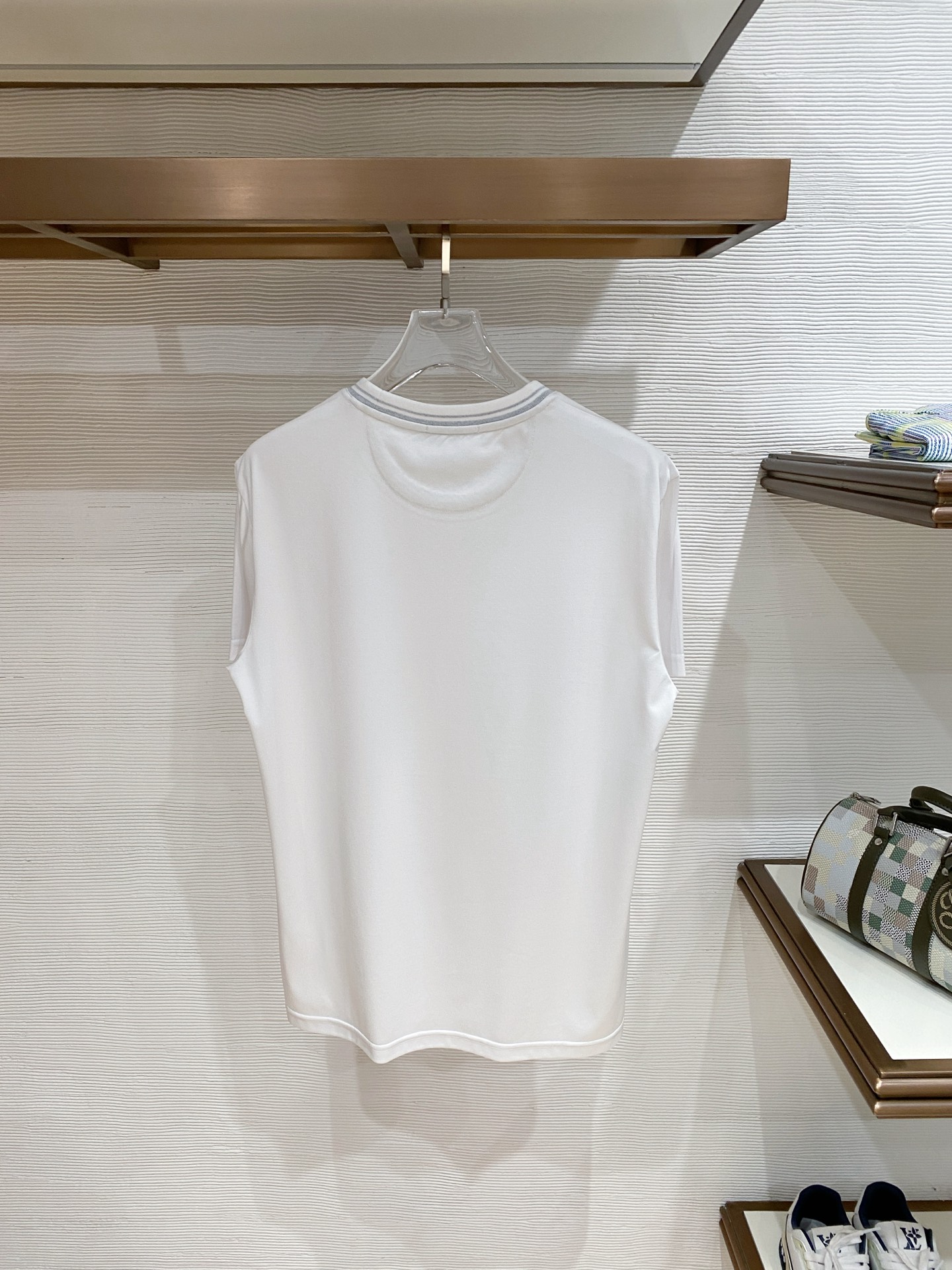 short sleeves