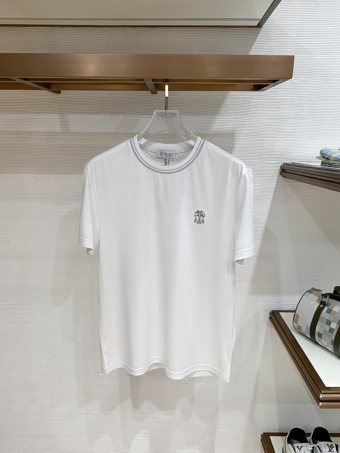 short sleeves