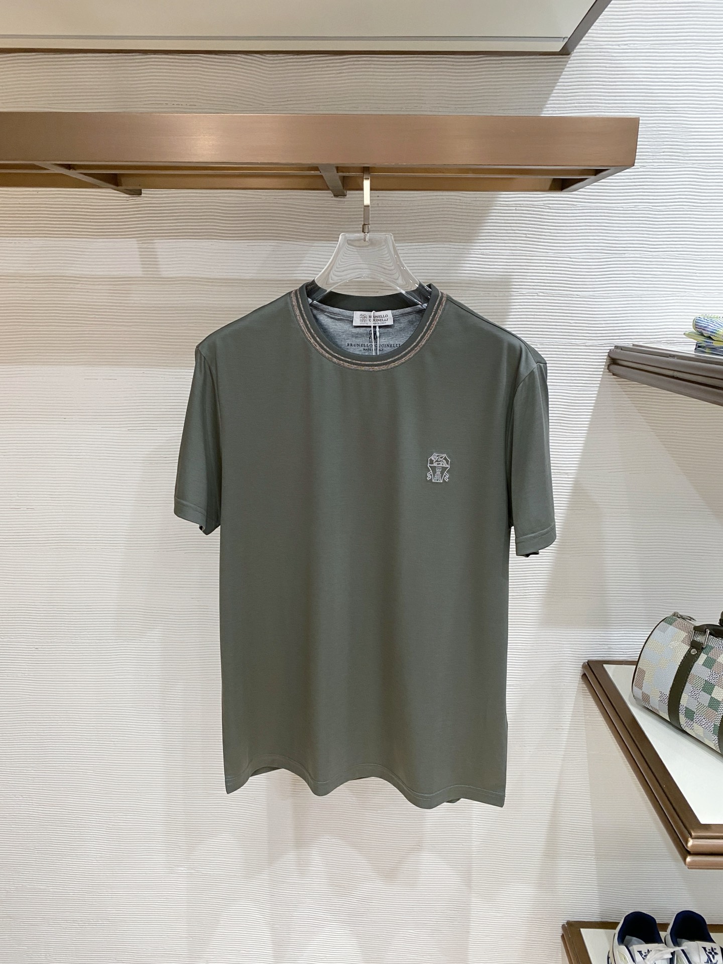 short sleeves