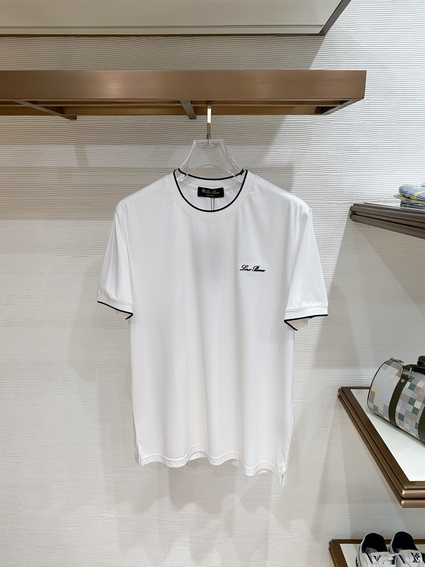 short sleeves
