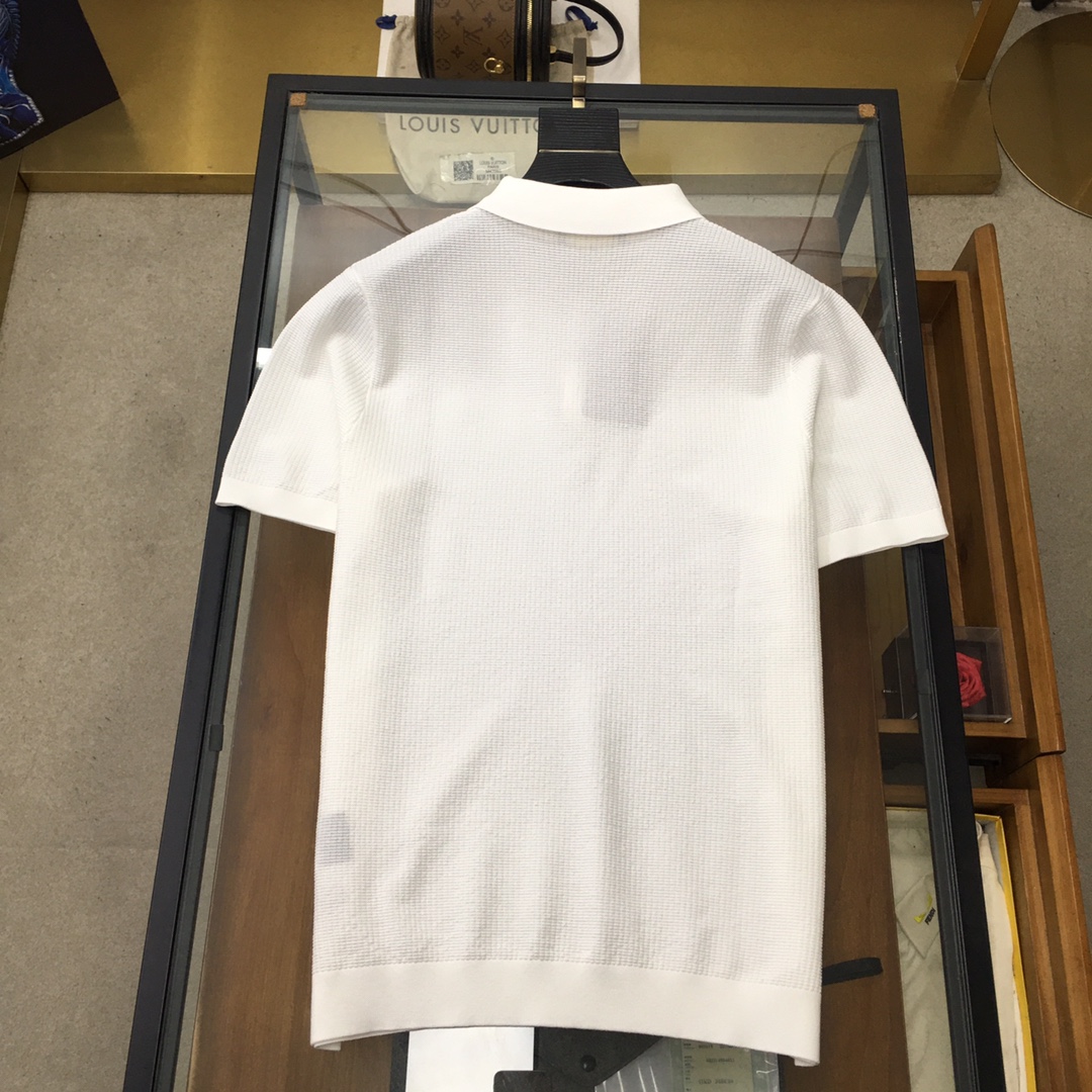 short sleeves