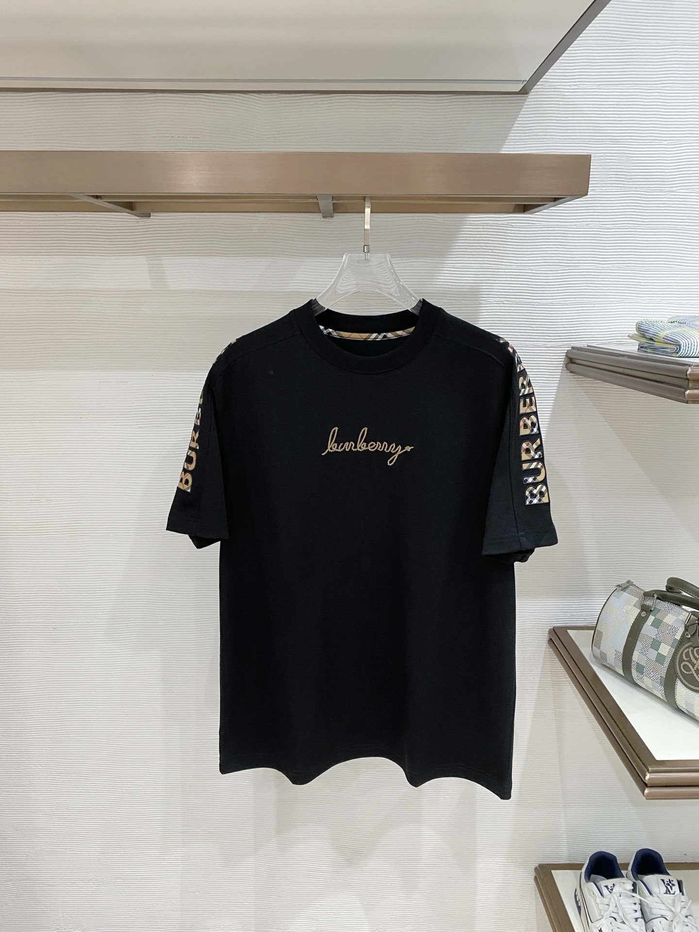 short sleeves