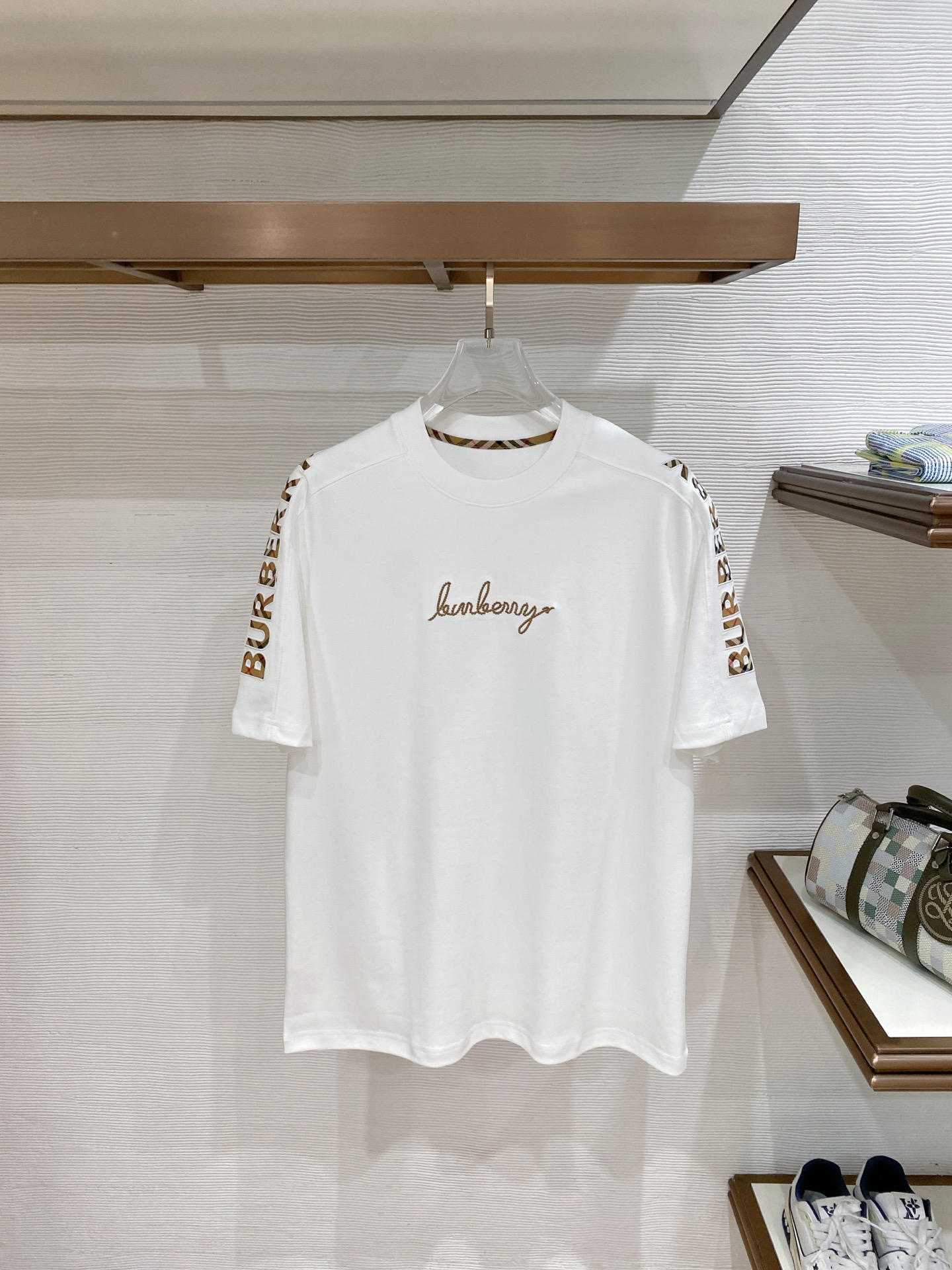 short sleeves