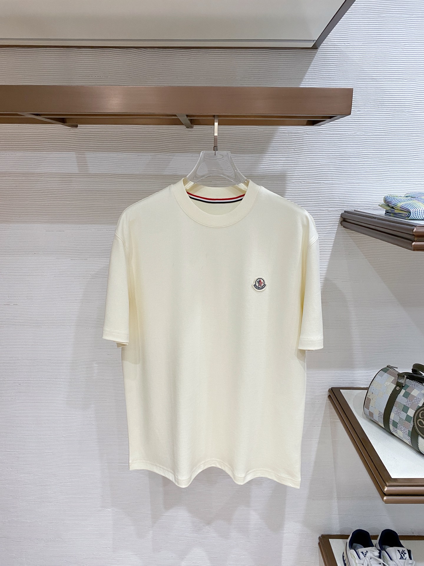 short sleeves