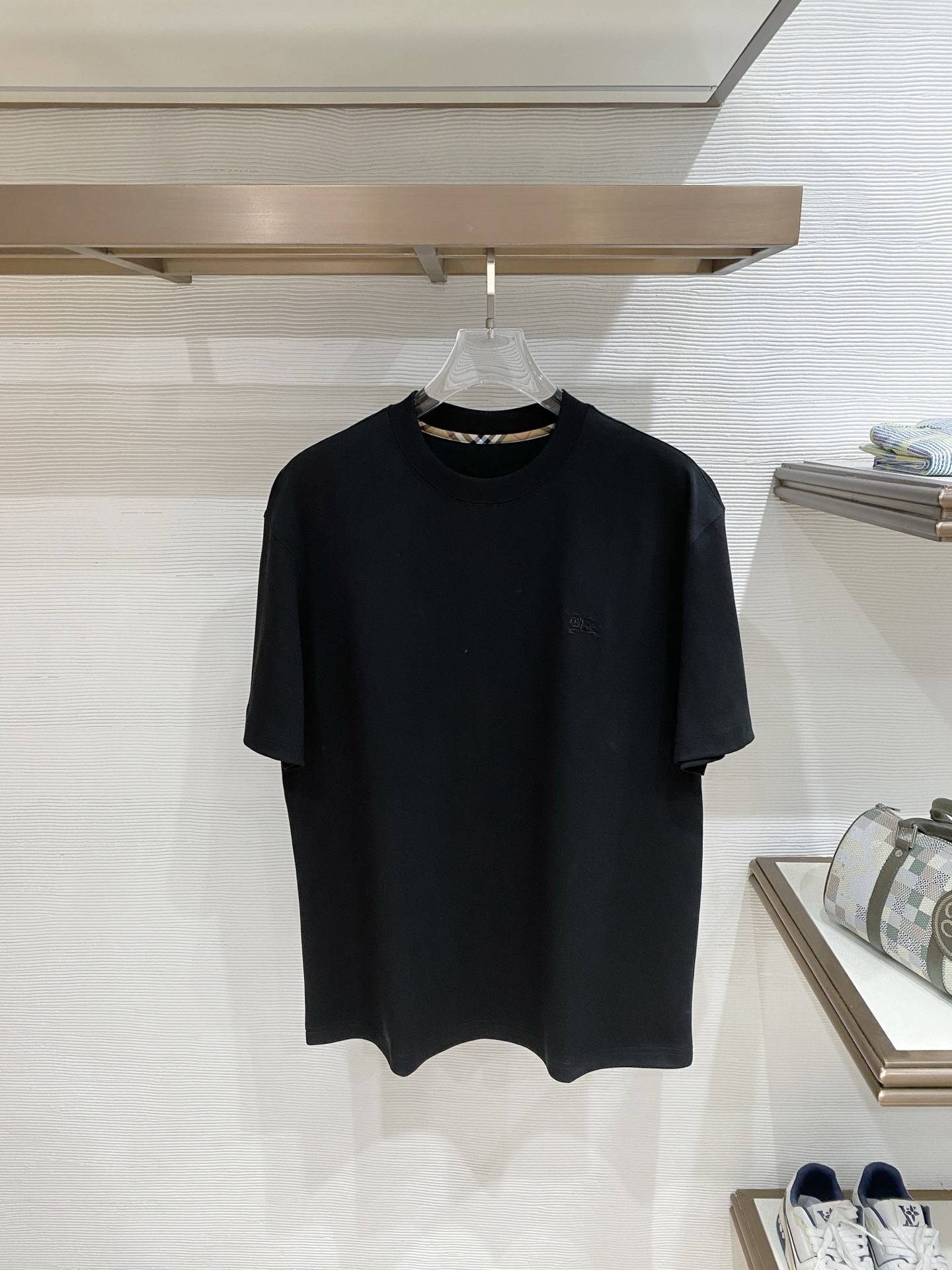 short sleeves