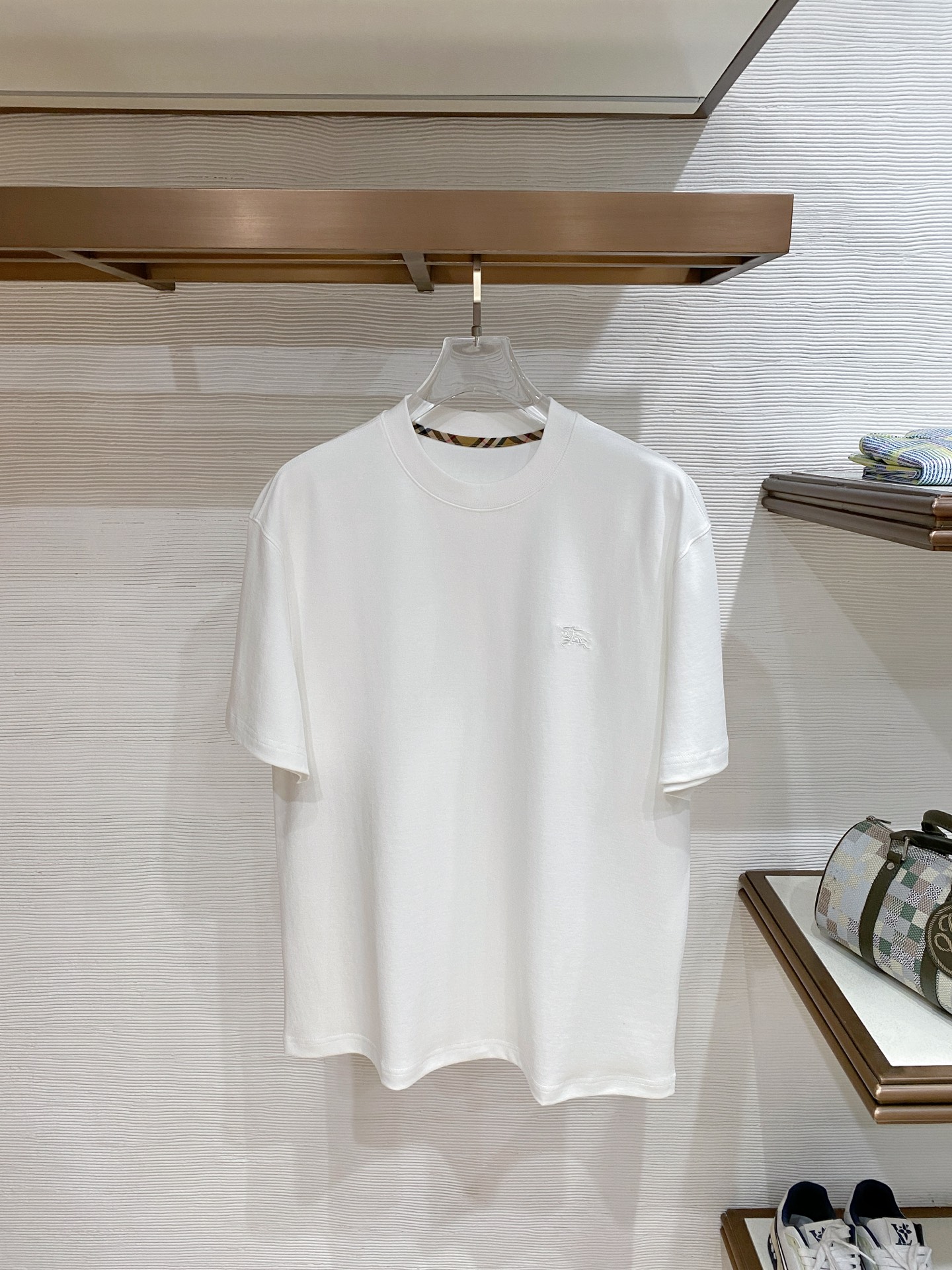 short sleeves