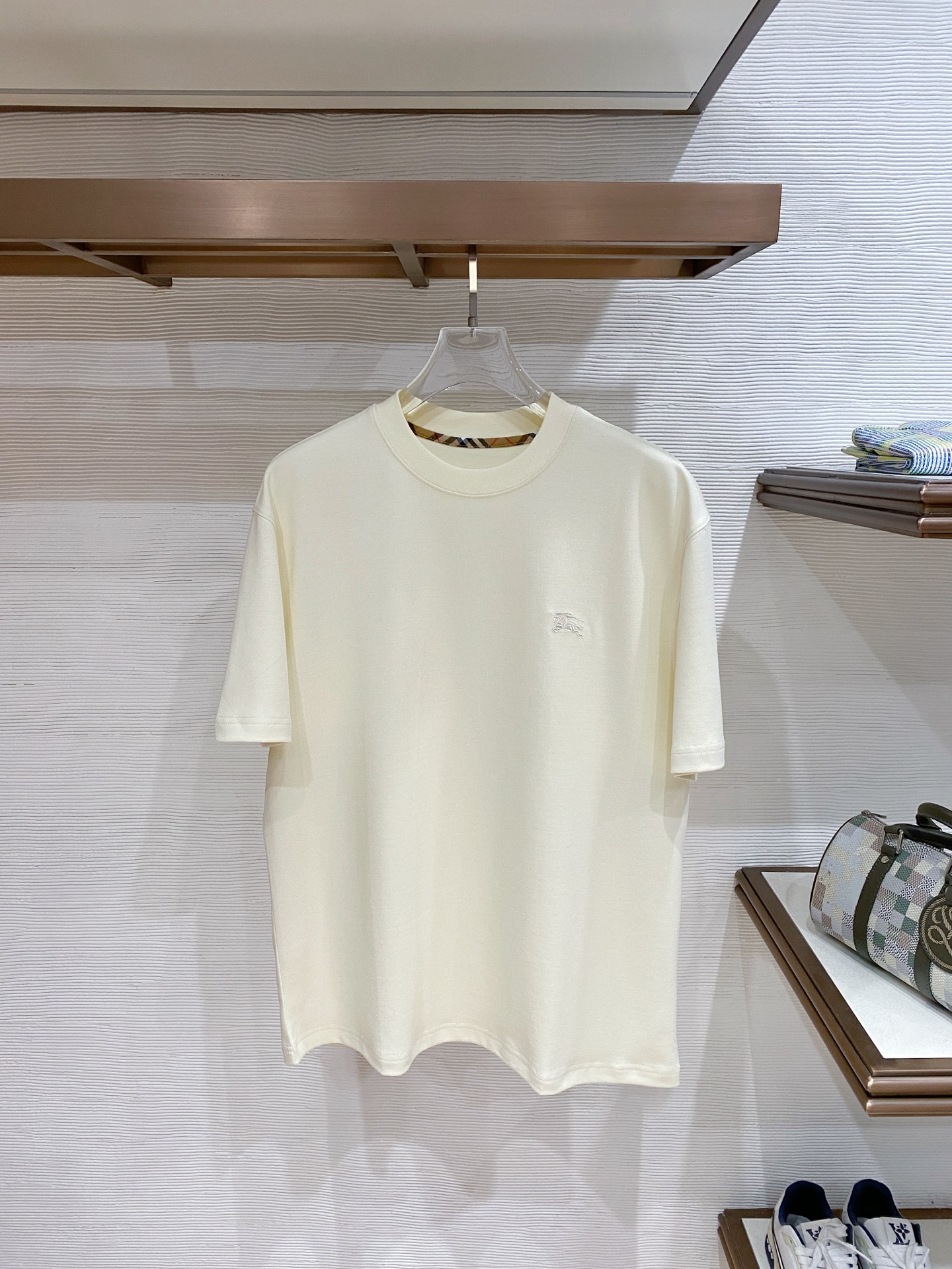 short sleeves