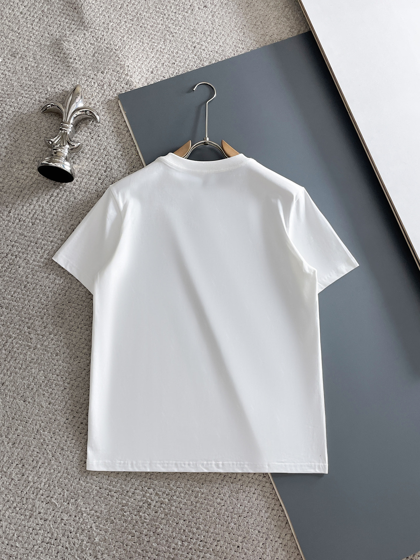 short sleeves
