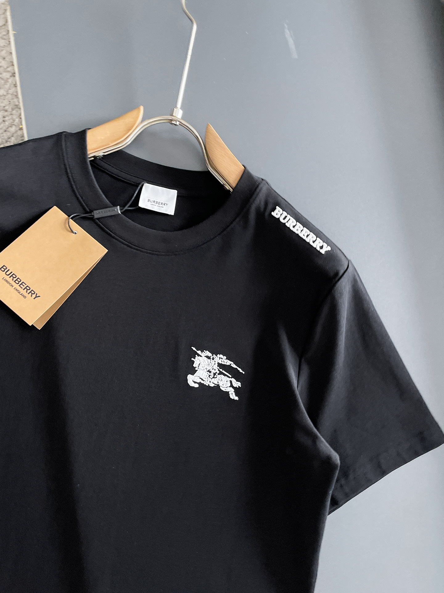 short sleeves