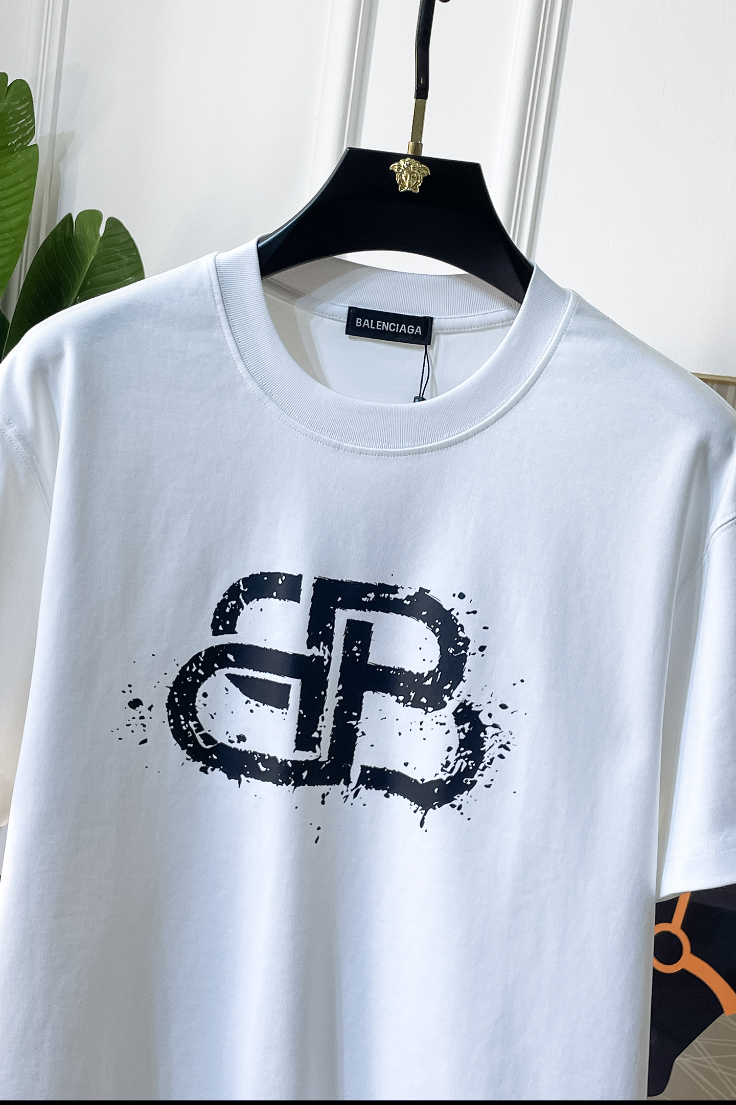 short sleeves