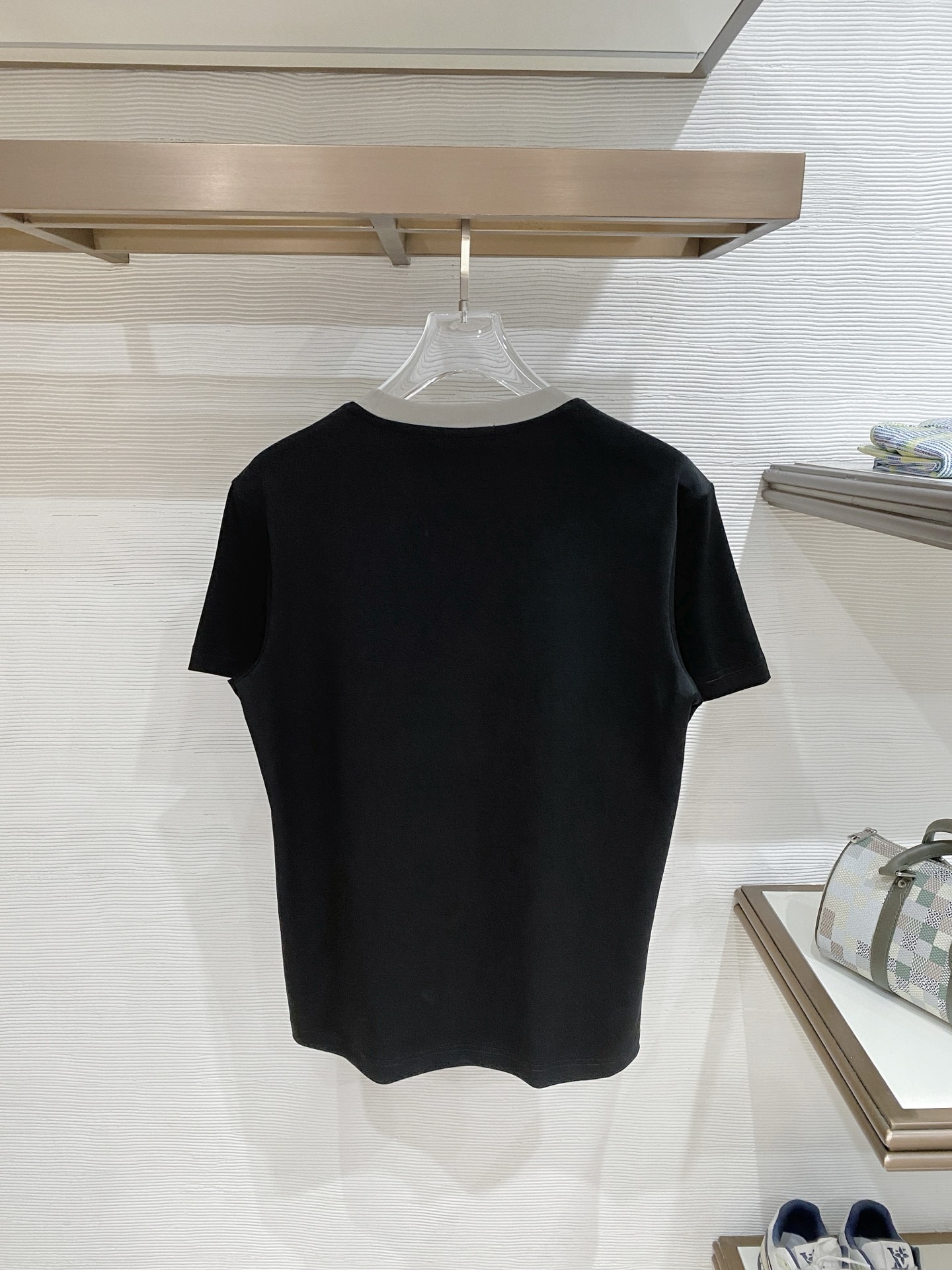 short sleeves