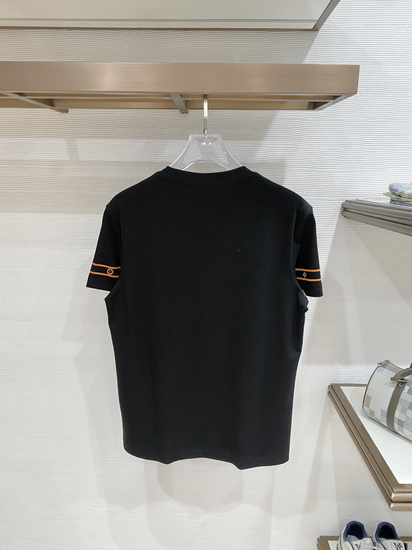 short sleeves