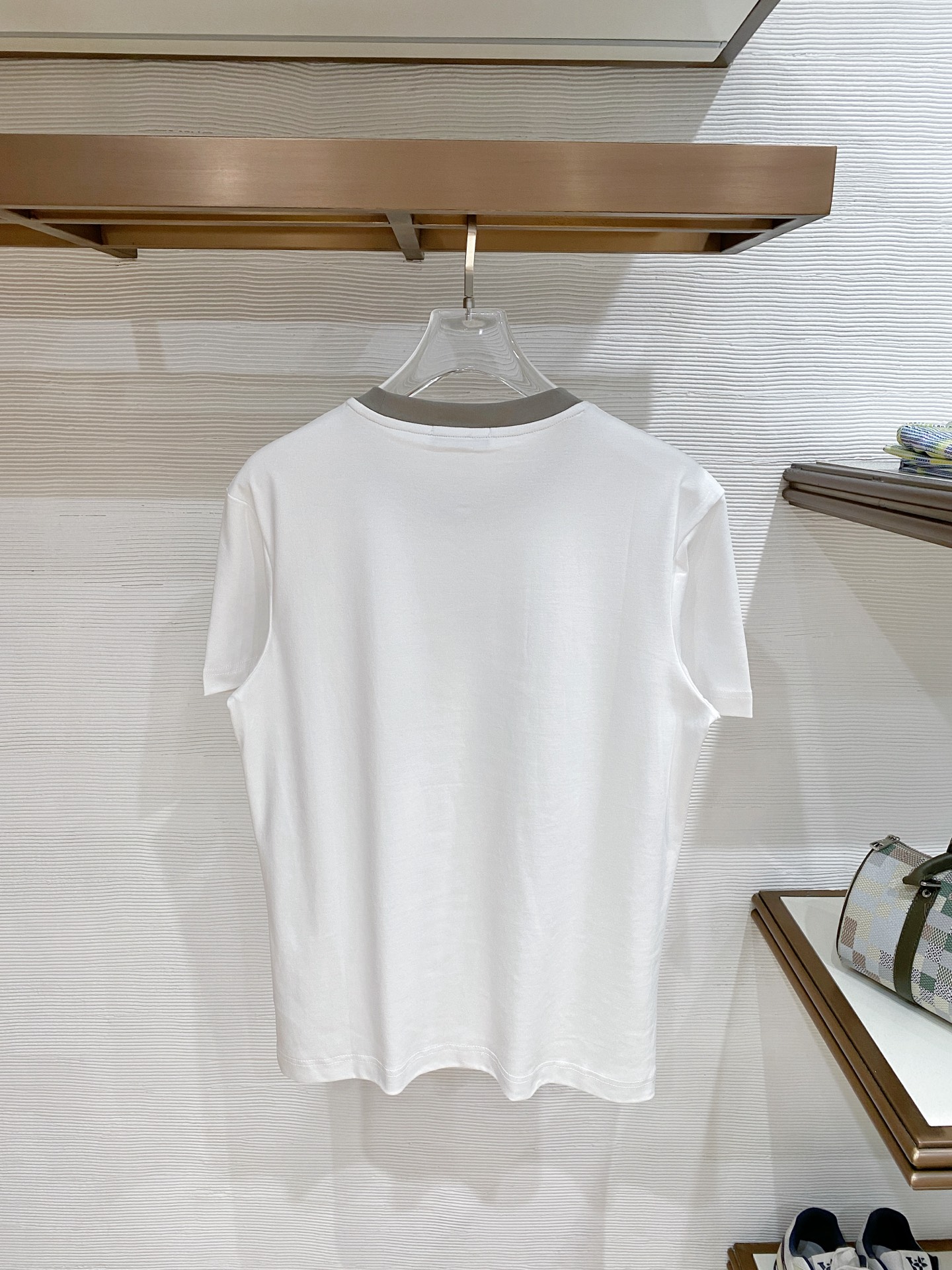short sleeves