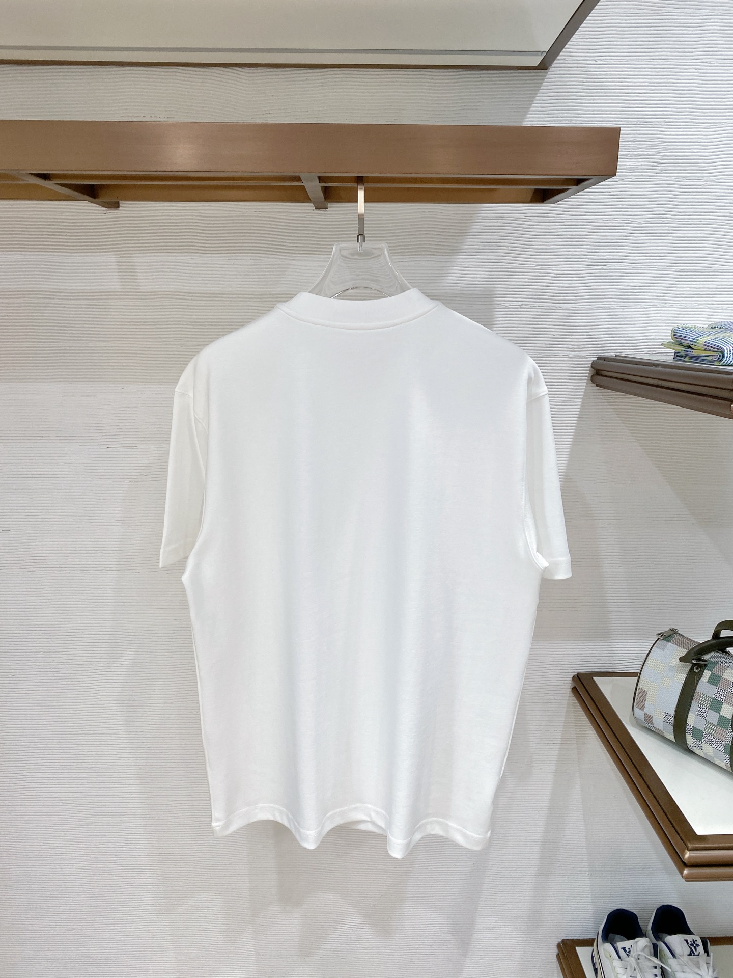 short sleeves