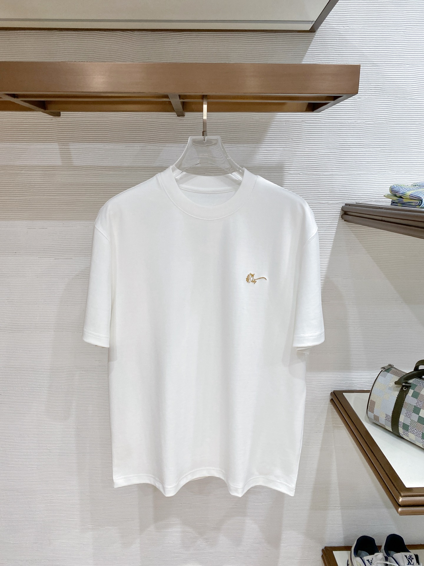 short sleeves