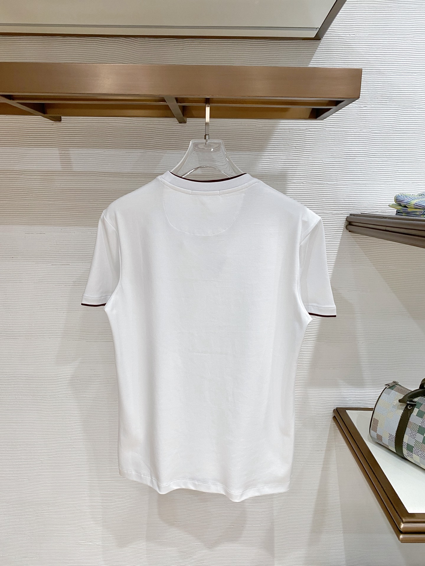 short sleeves