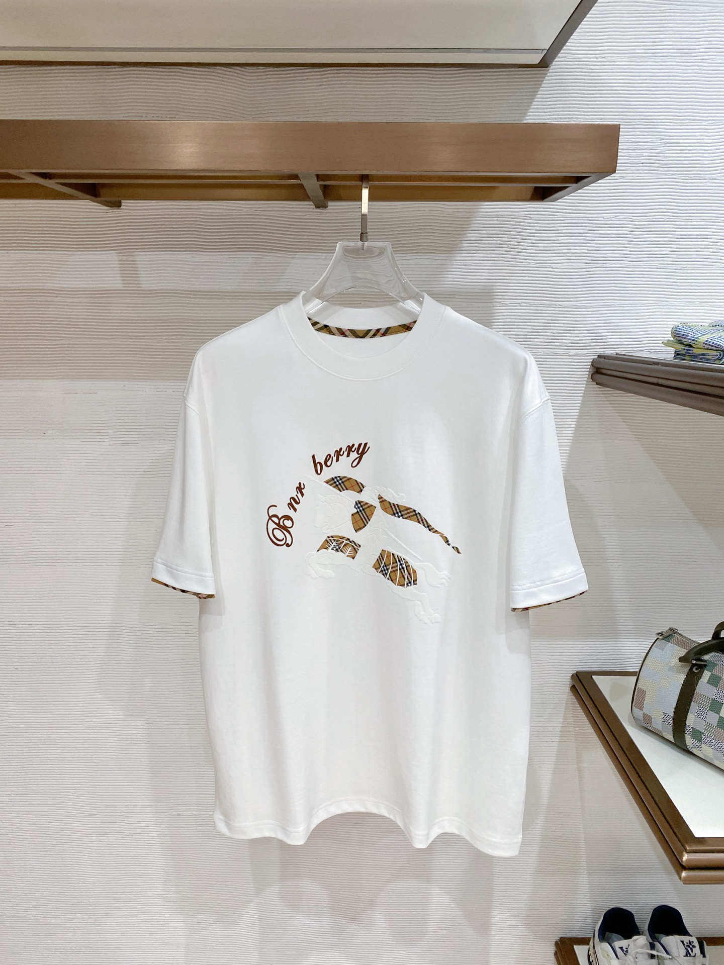 short sleeves