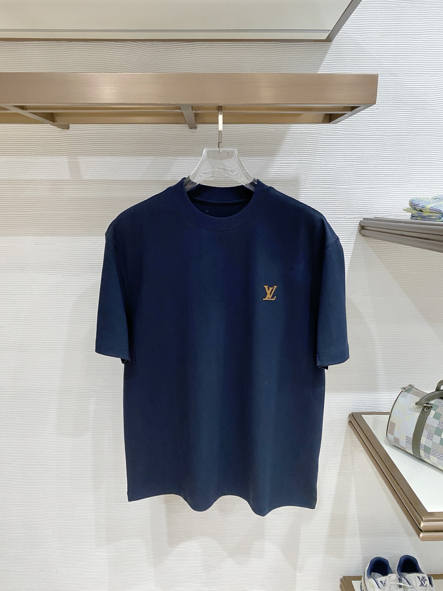 short sleeves