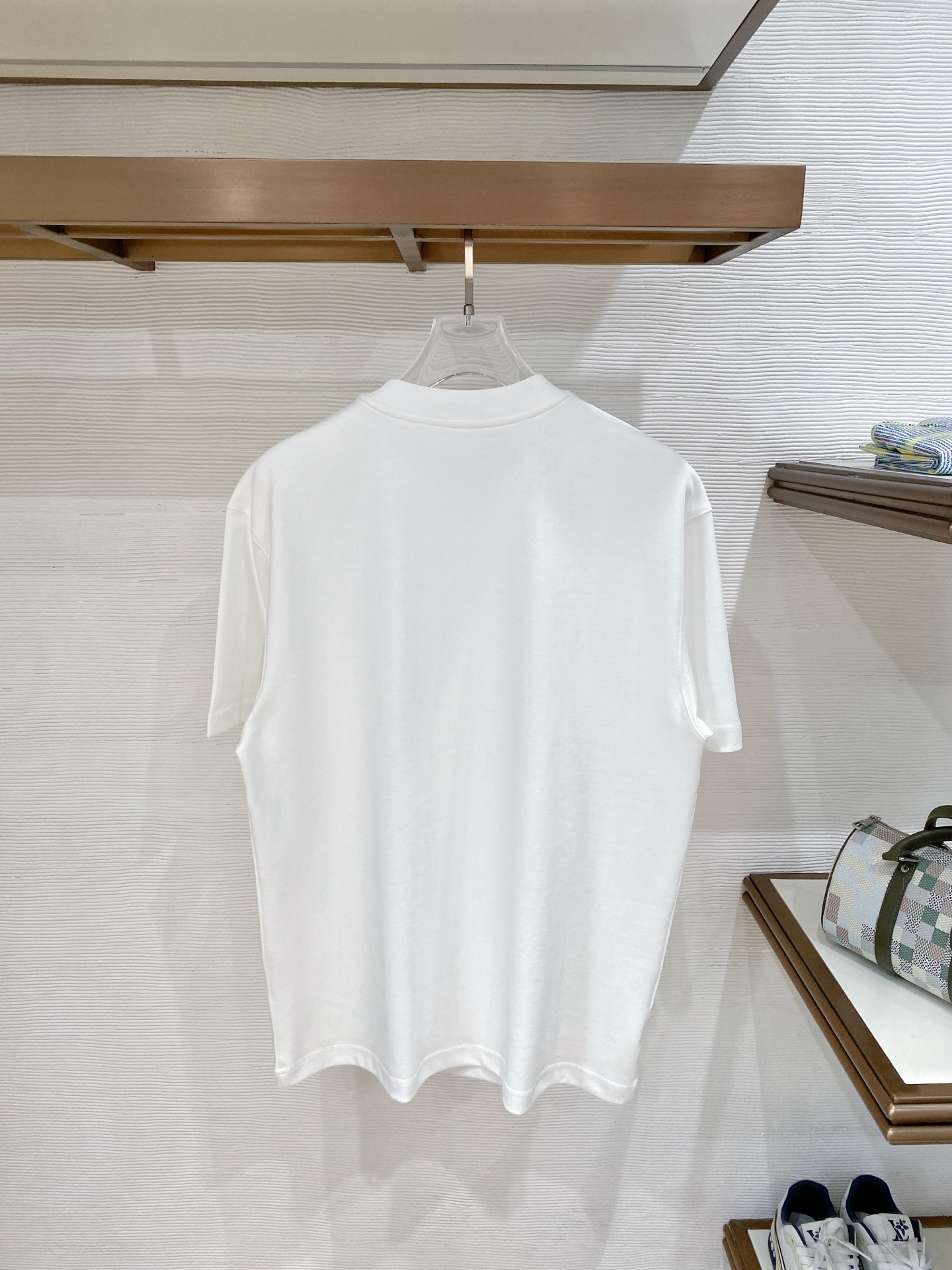 short sleeves
