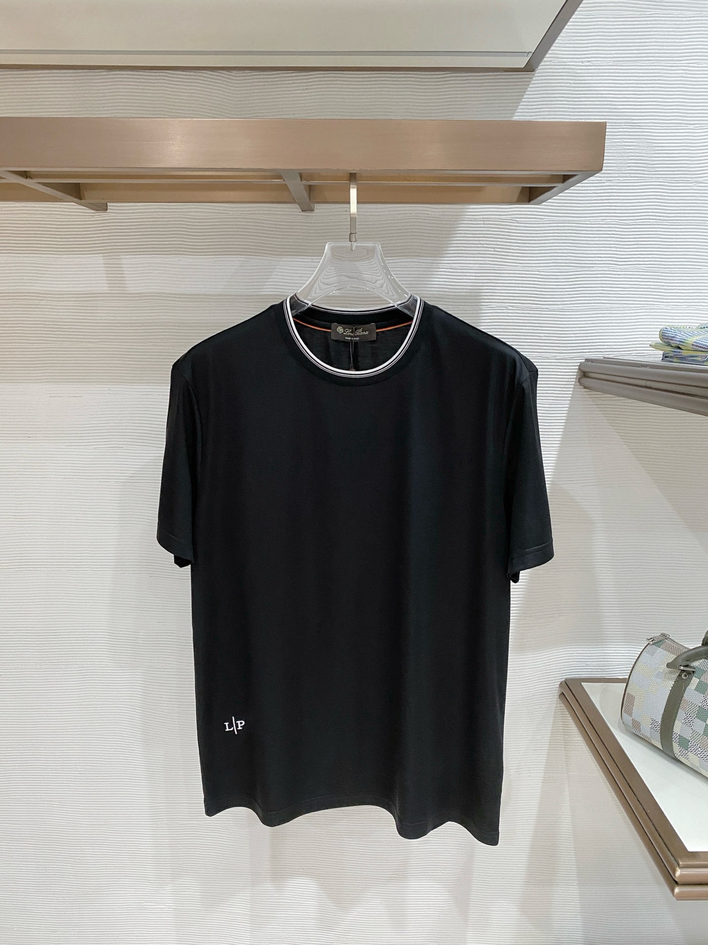 short sleeves