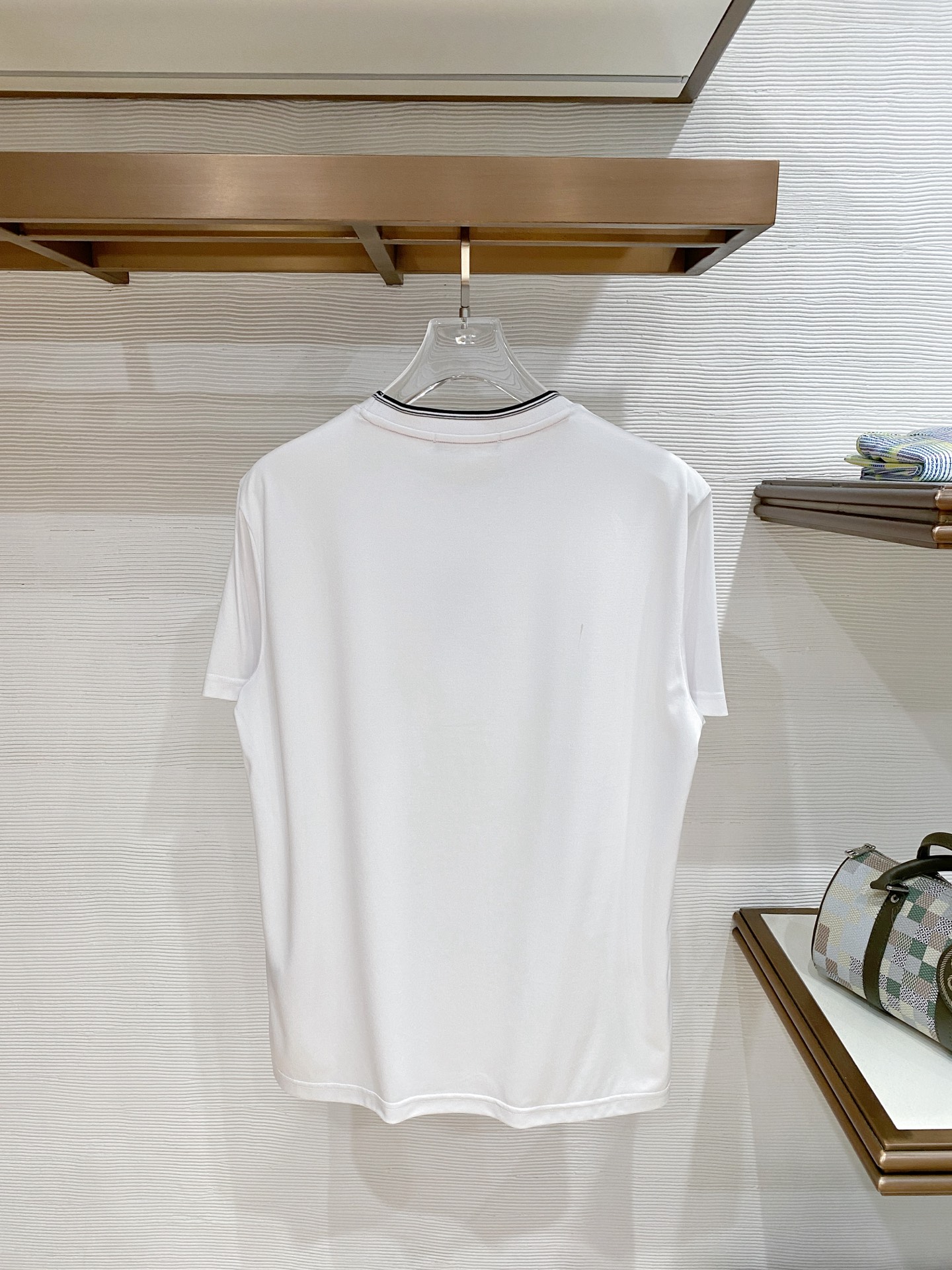 short sleeves