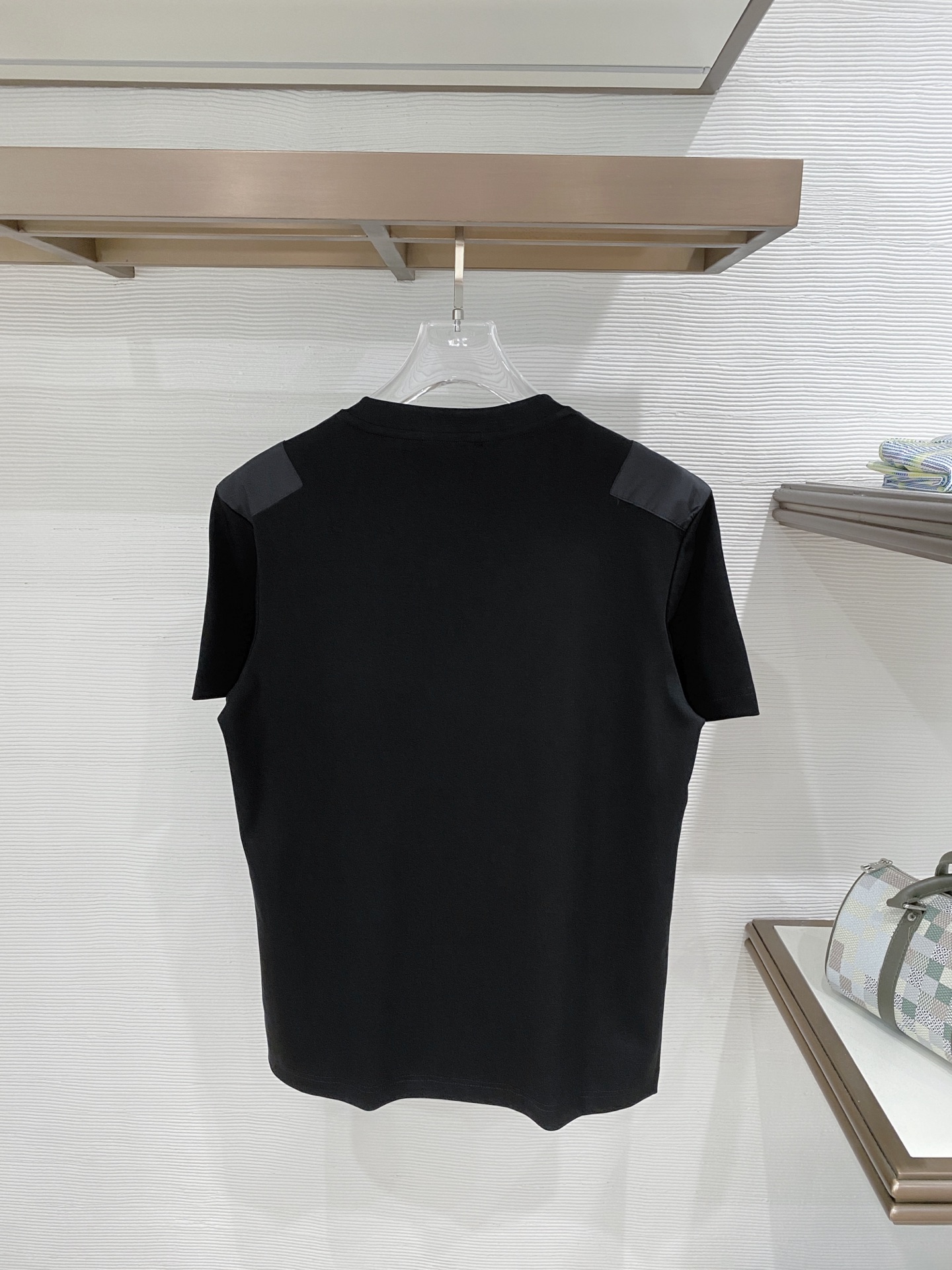 short sleeves