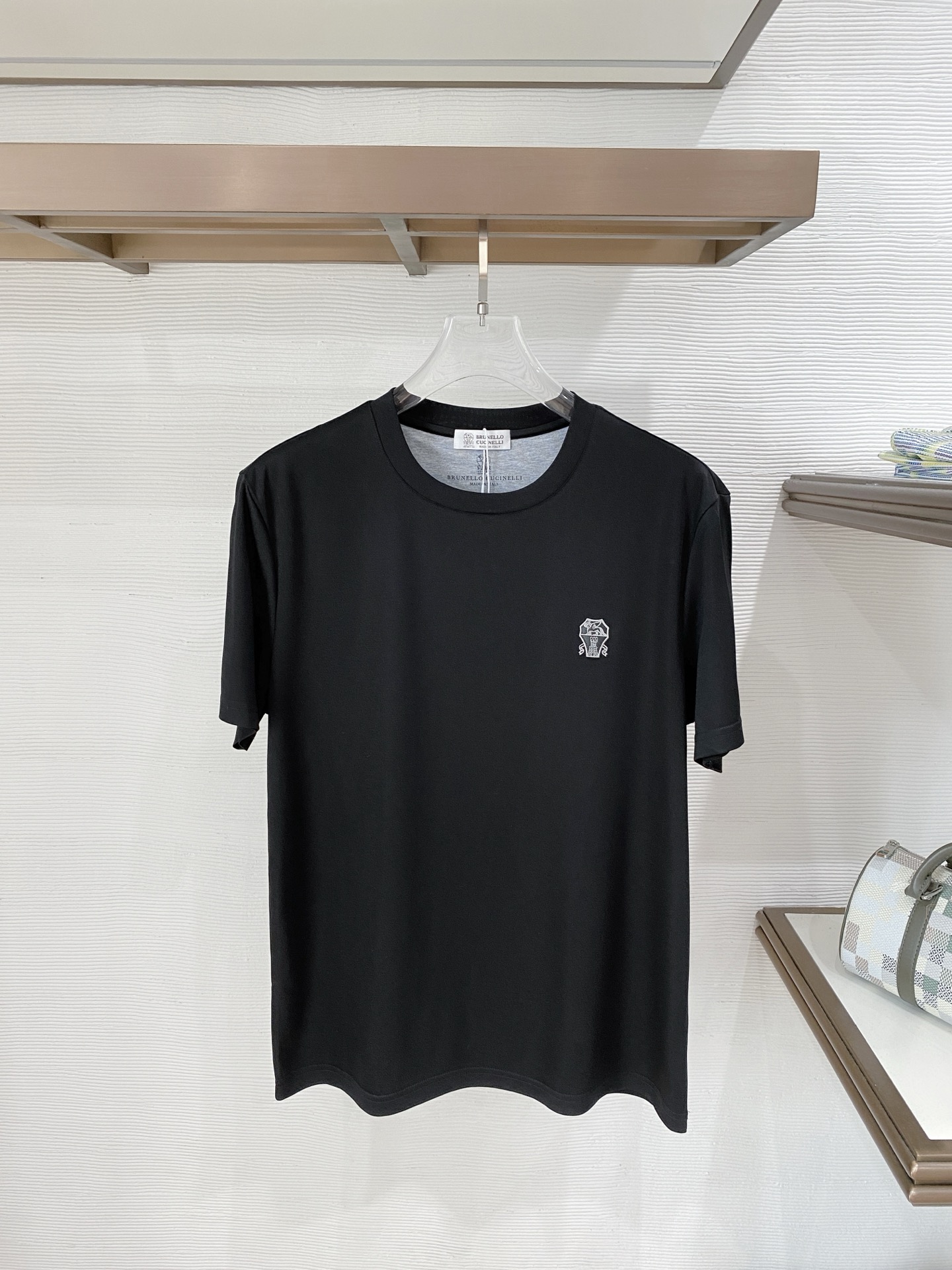 short sleeves