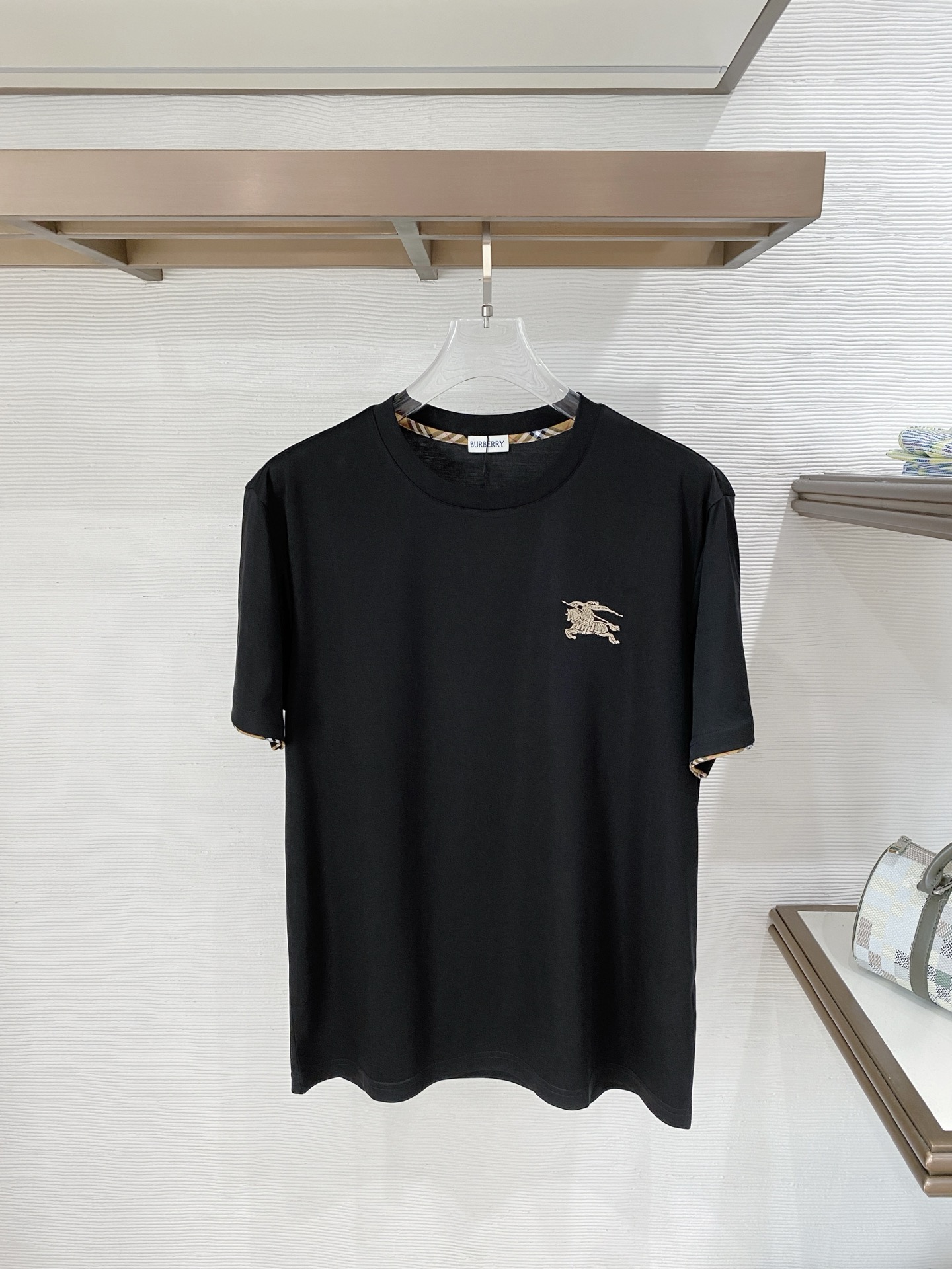 short sleeves