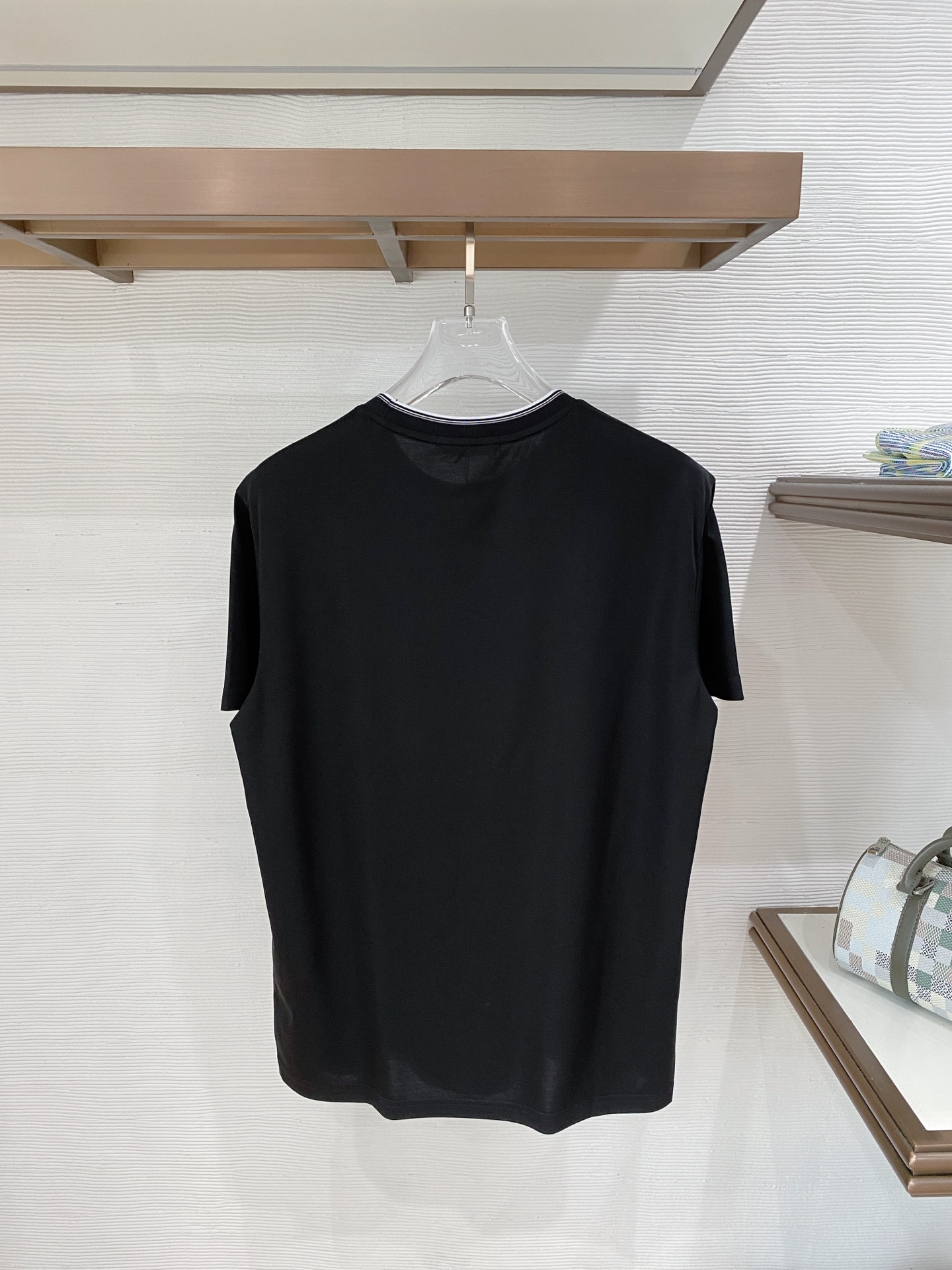 short sleeves