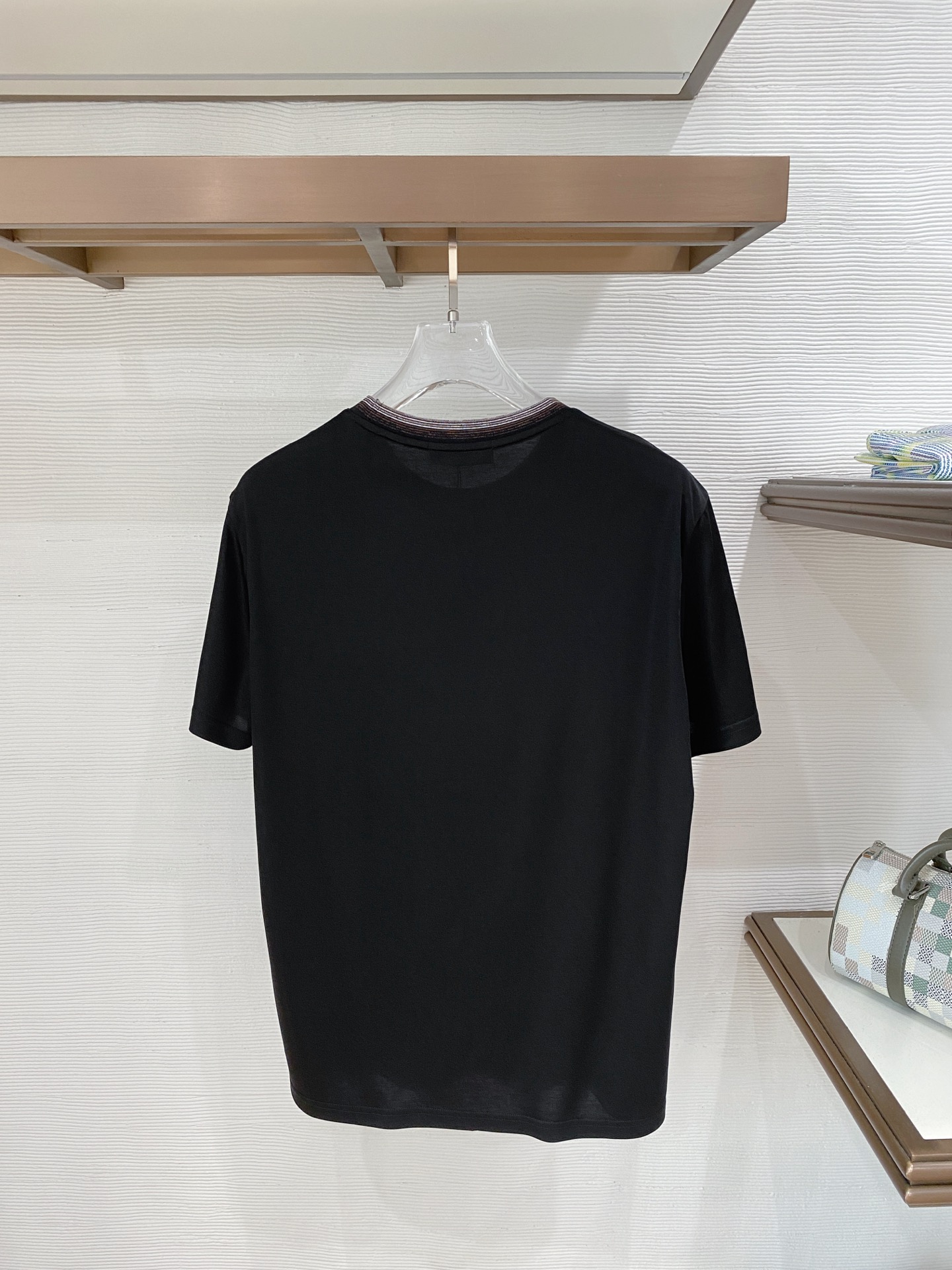 short sleeves
