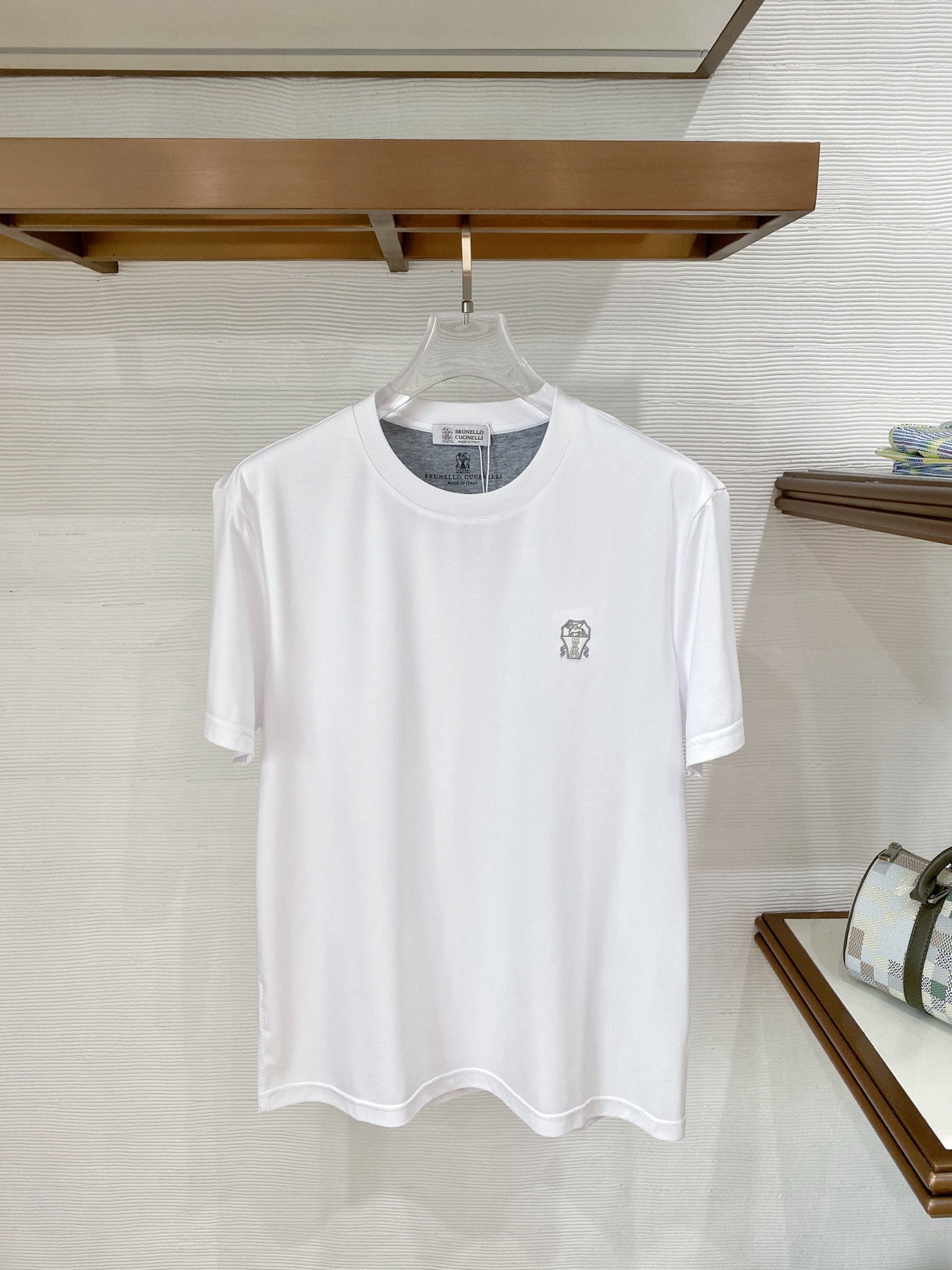 short sleeves