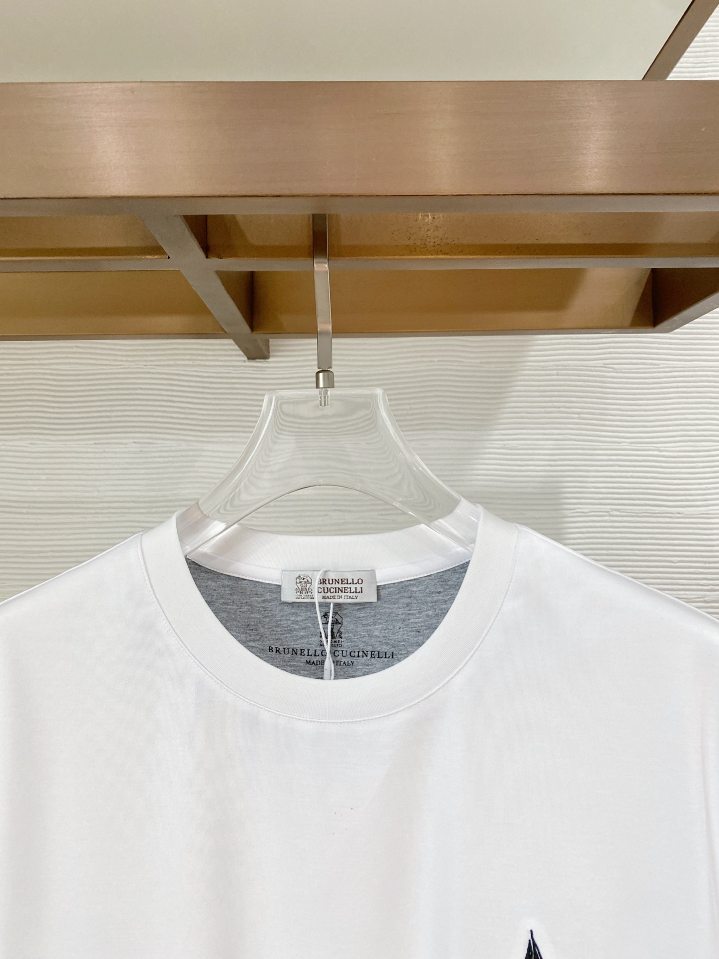 short sleeves