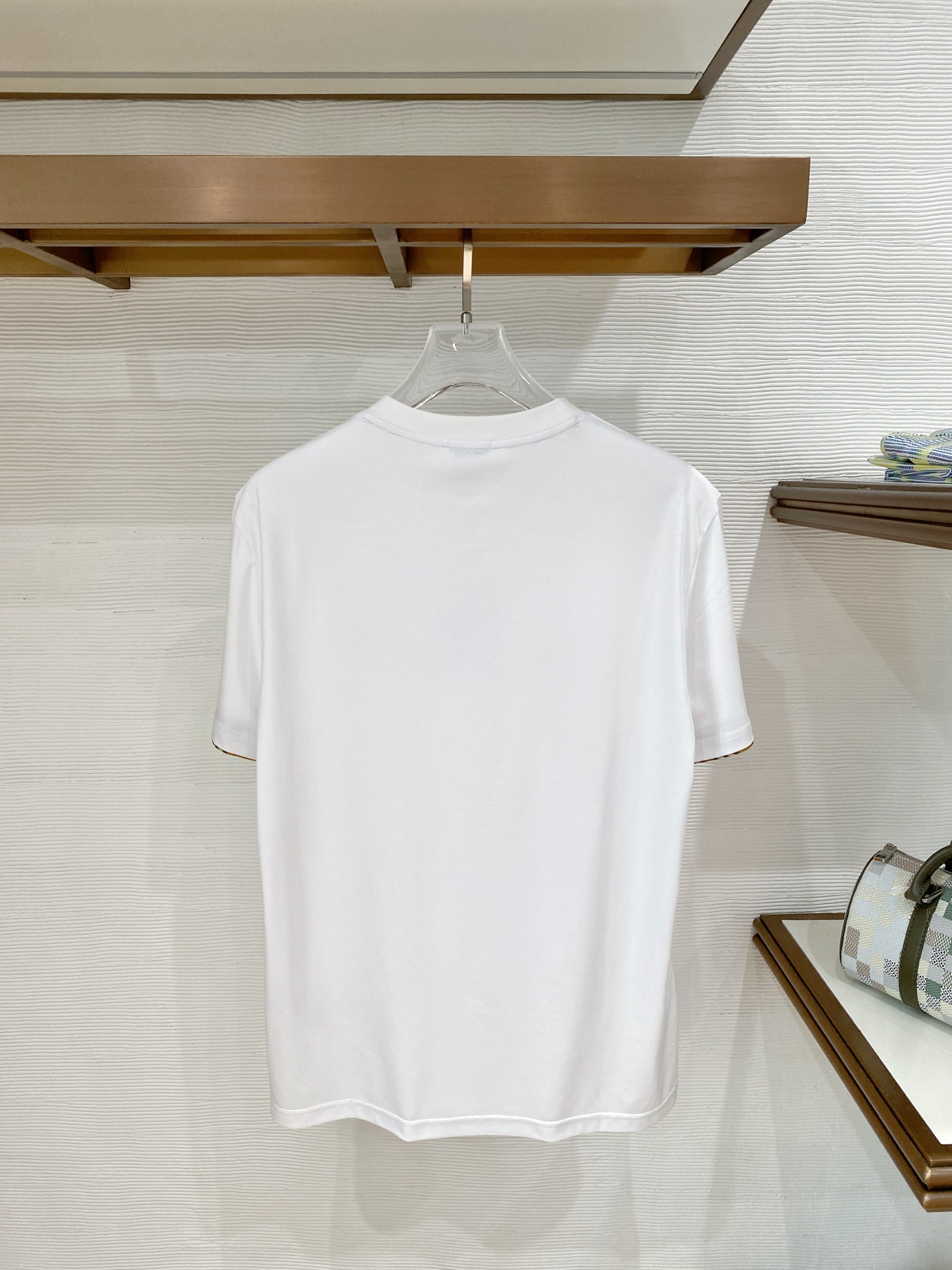 short sleeves