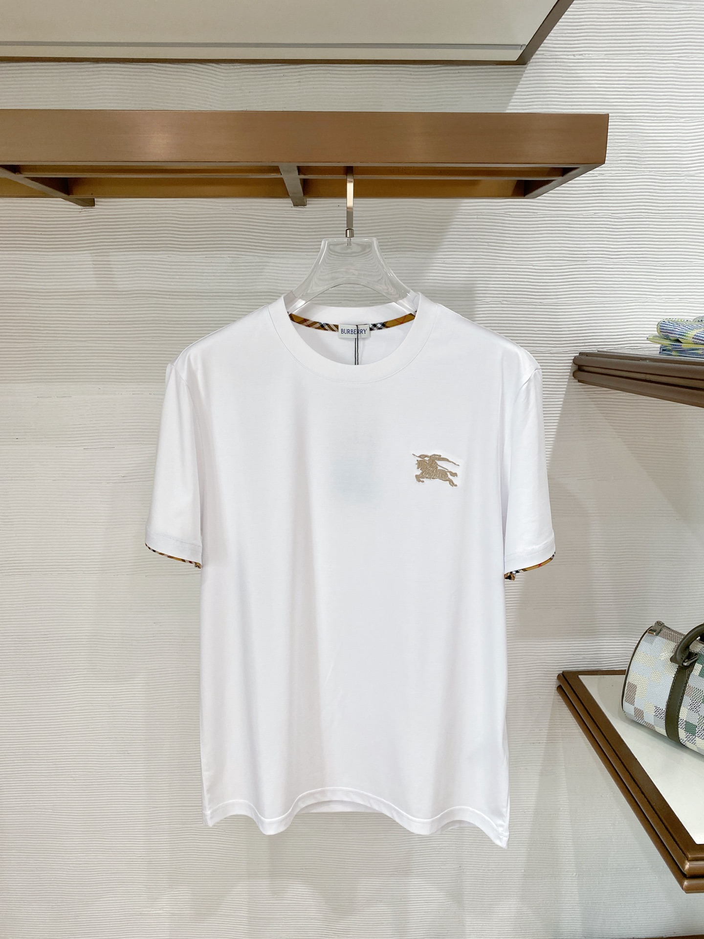 short sleeves