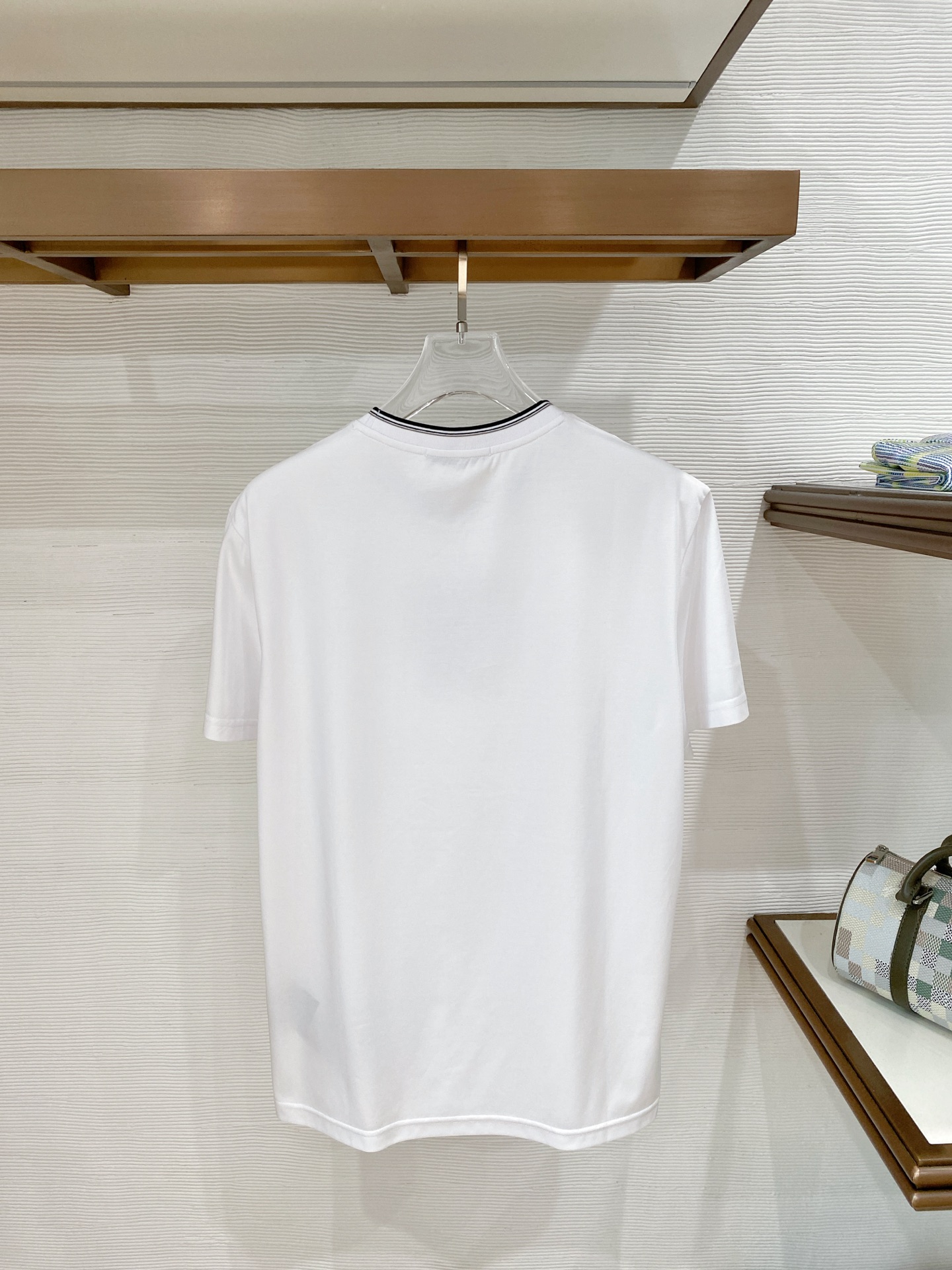 short sleeves