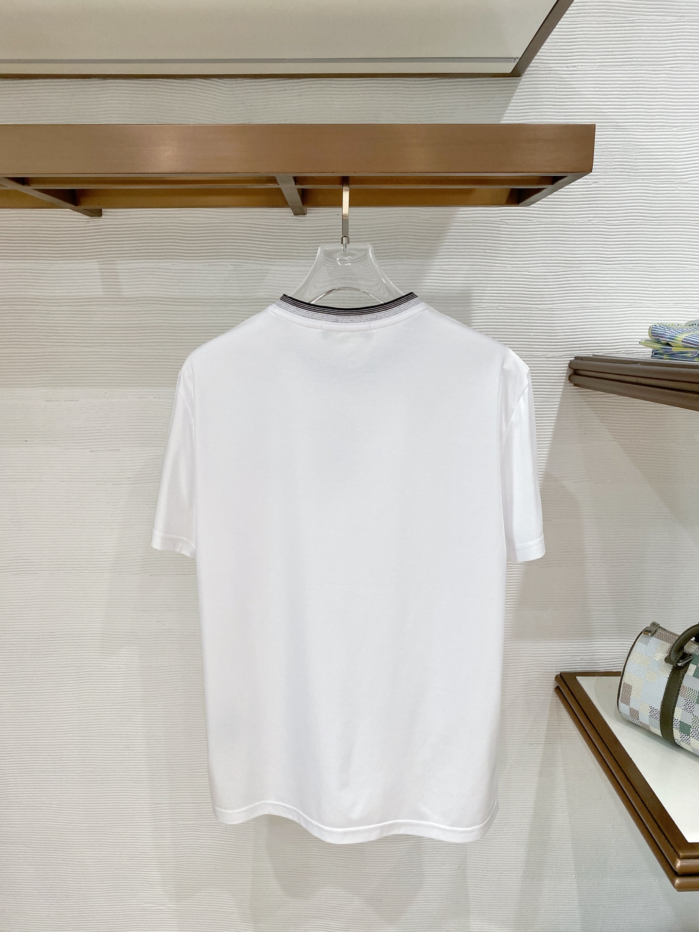 short sleeves