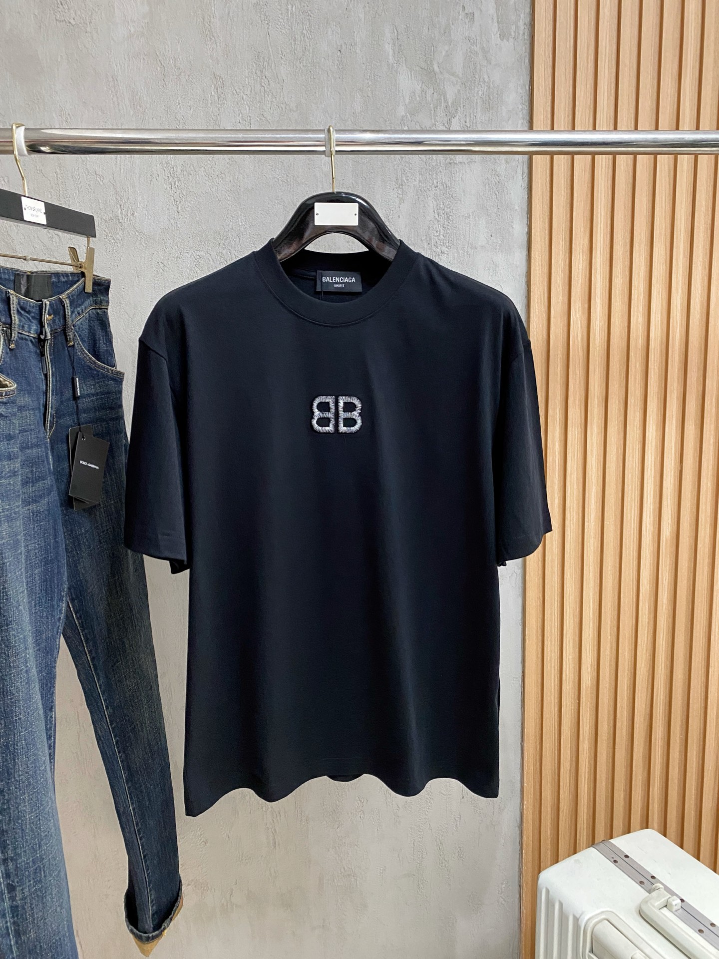 short sleeves