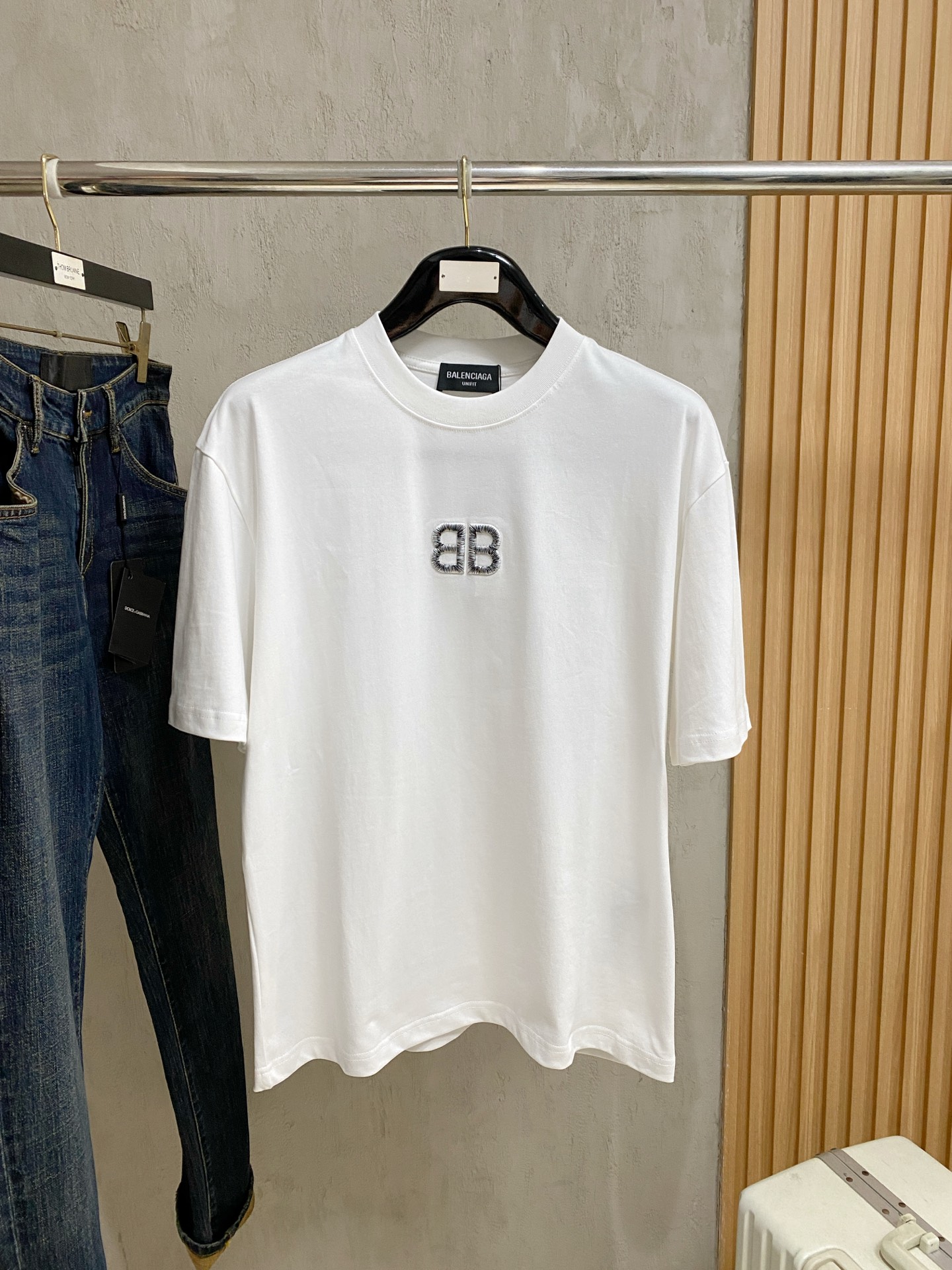 short sleeves