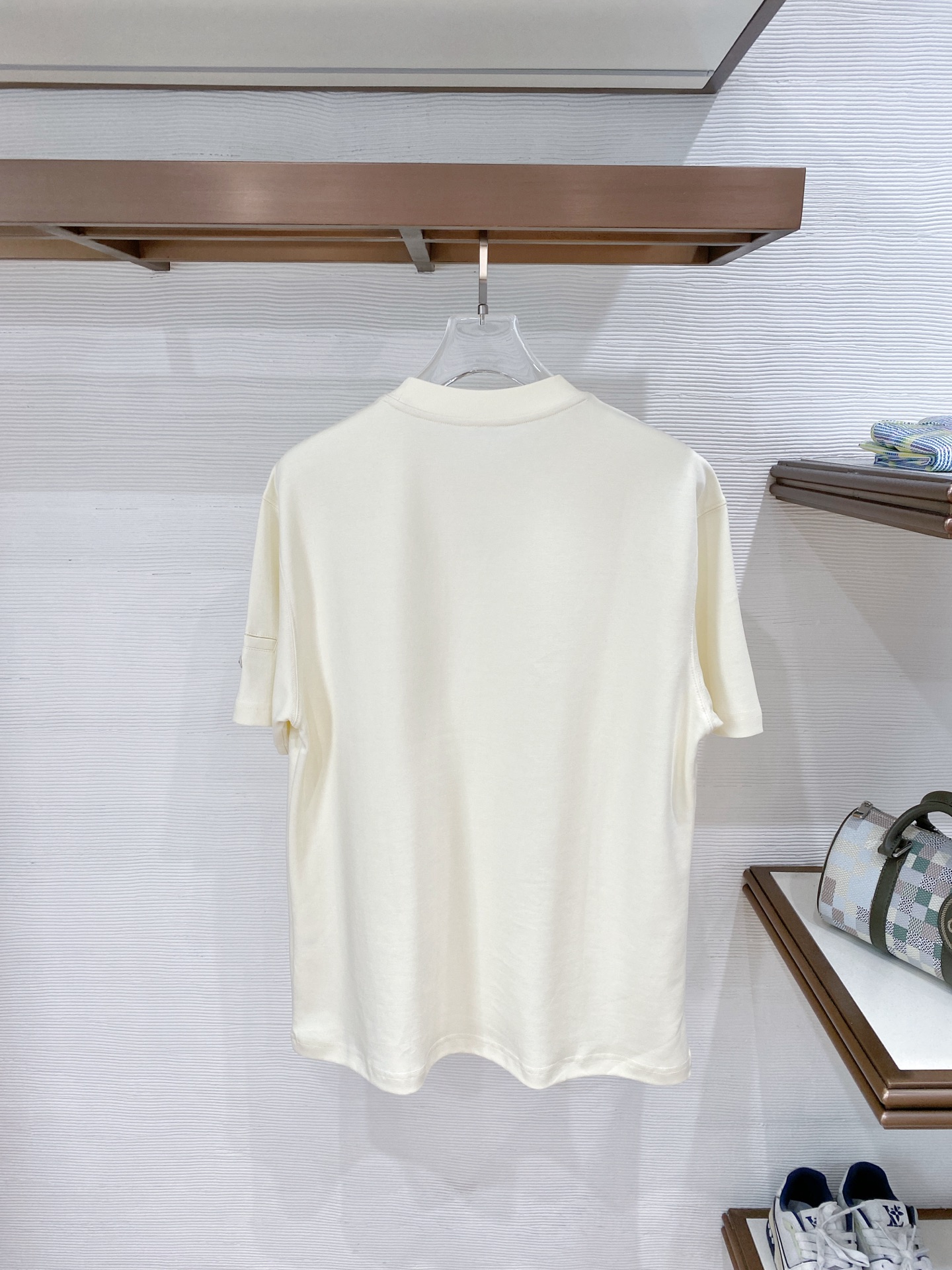 short sleeves