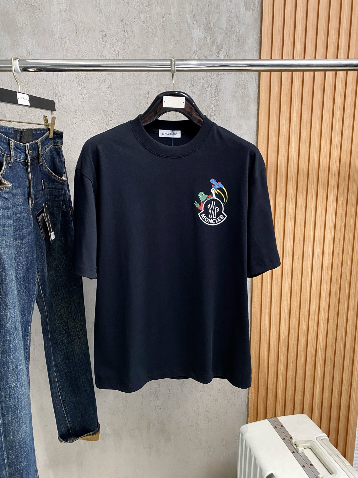 short sleeves