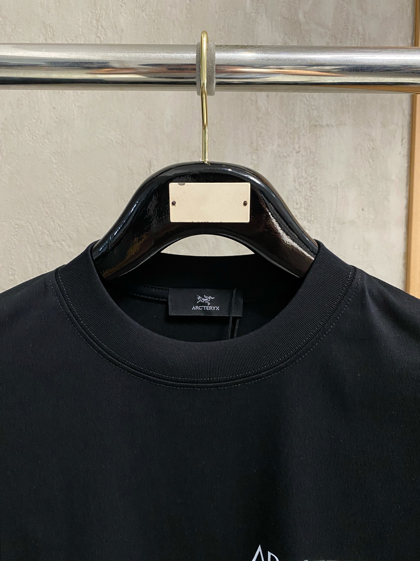 short sleeves