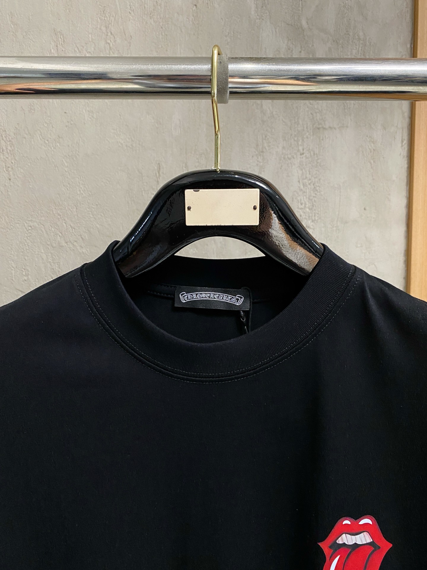 short sleeves