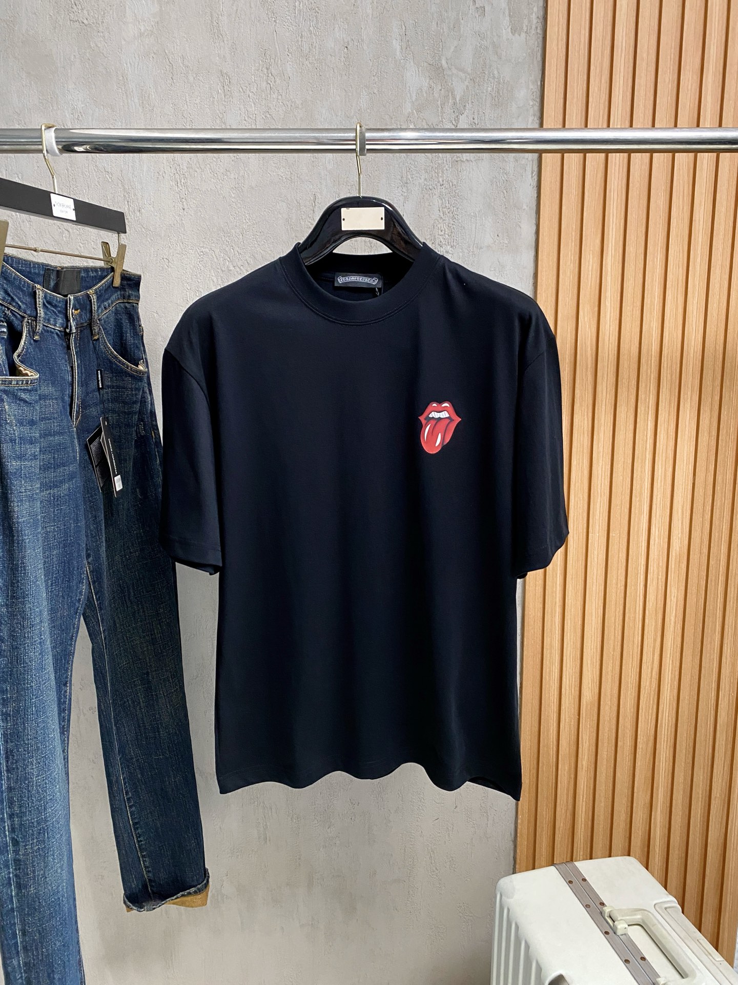 short sleeves